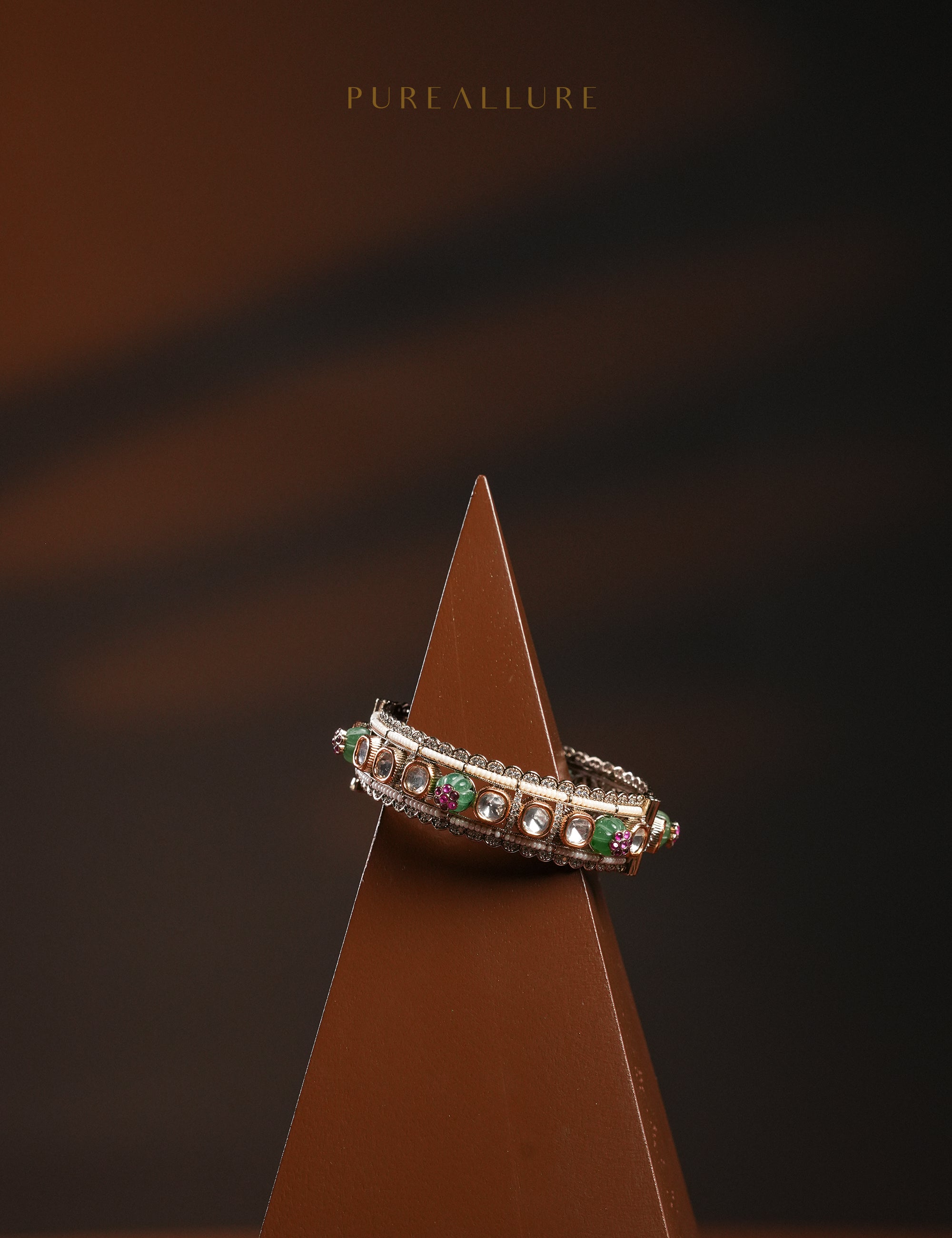 Manasvini Bangle (B192)