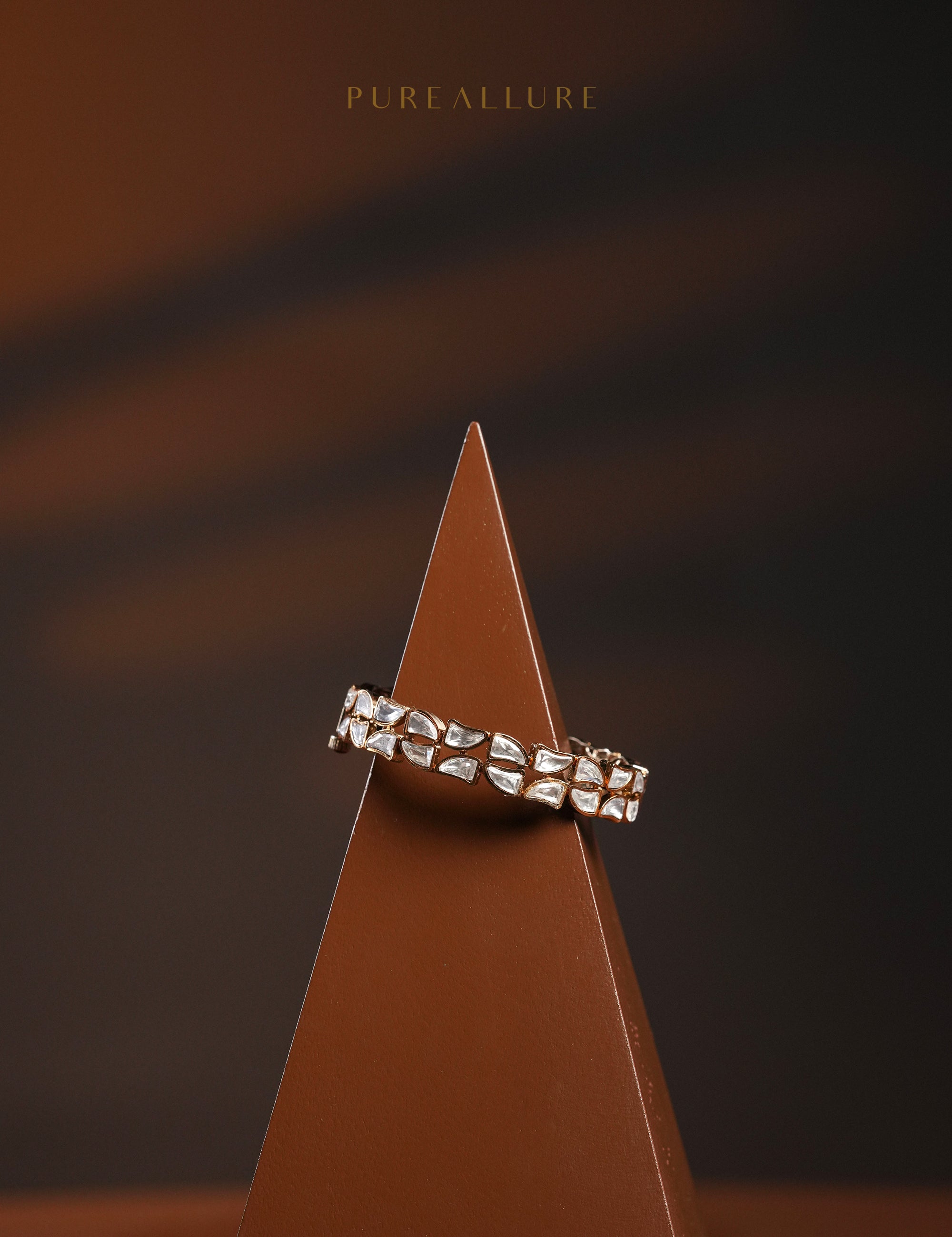 Meher Bangle (B226)