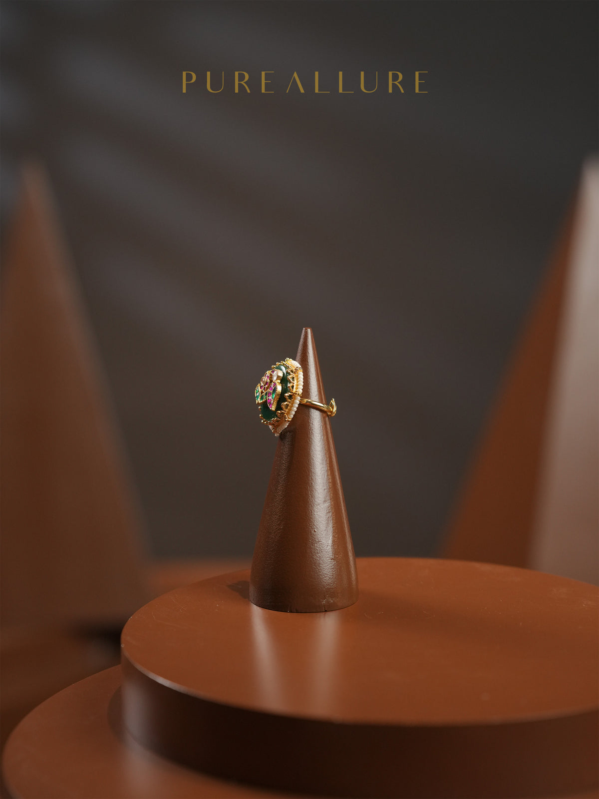 Kasturi Ring (KR135)