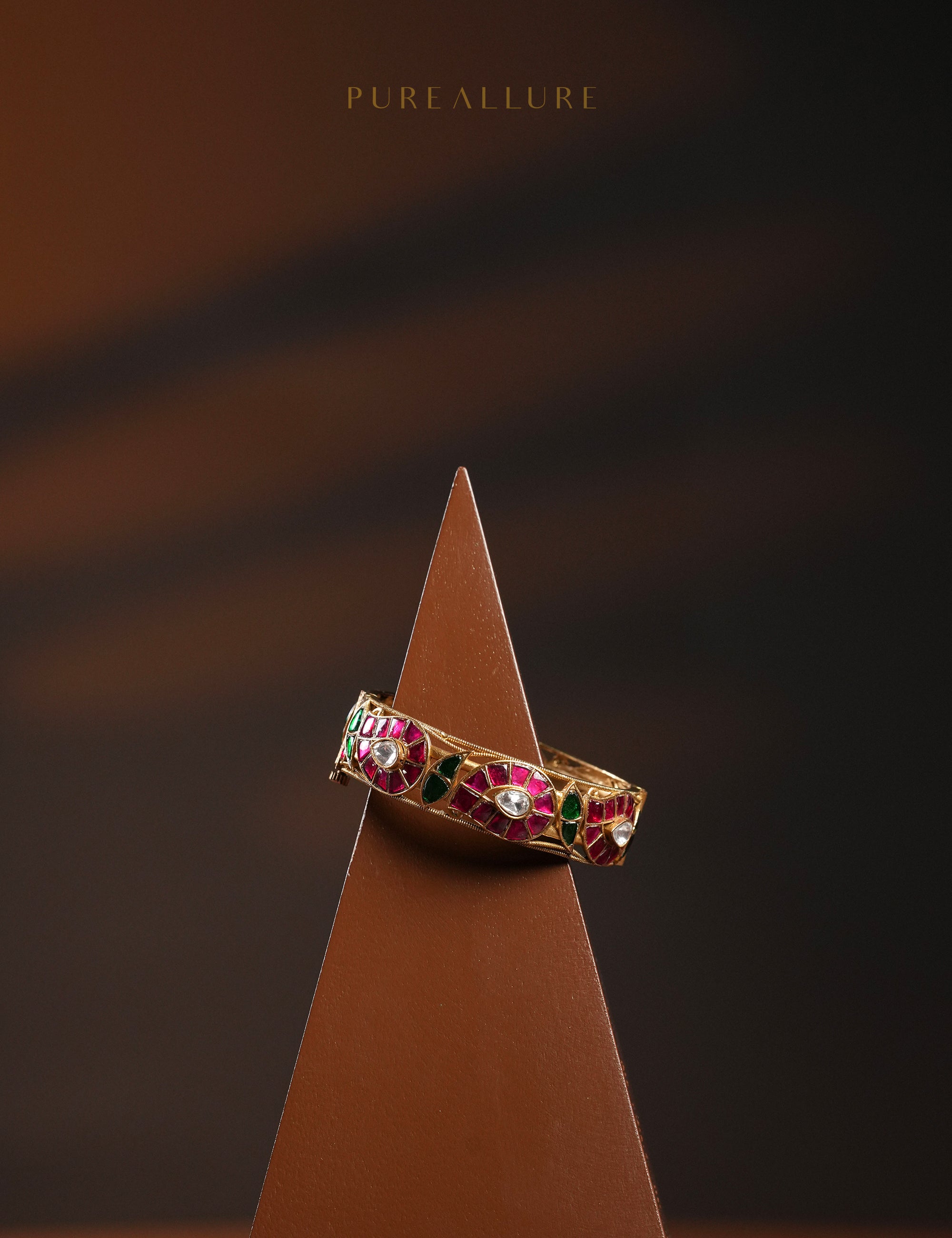 Maneesha Bangle (B224)