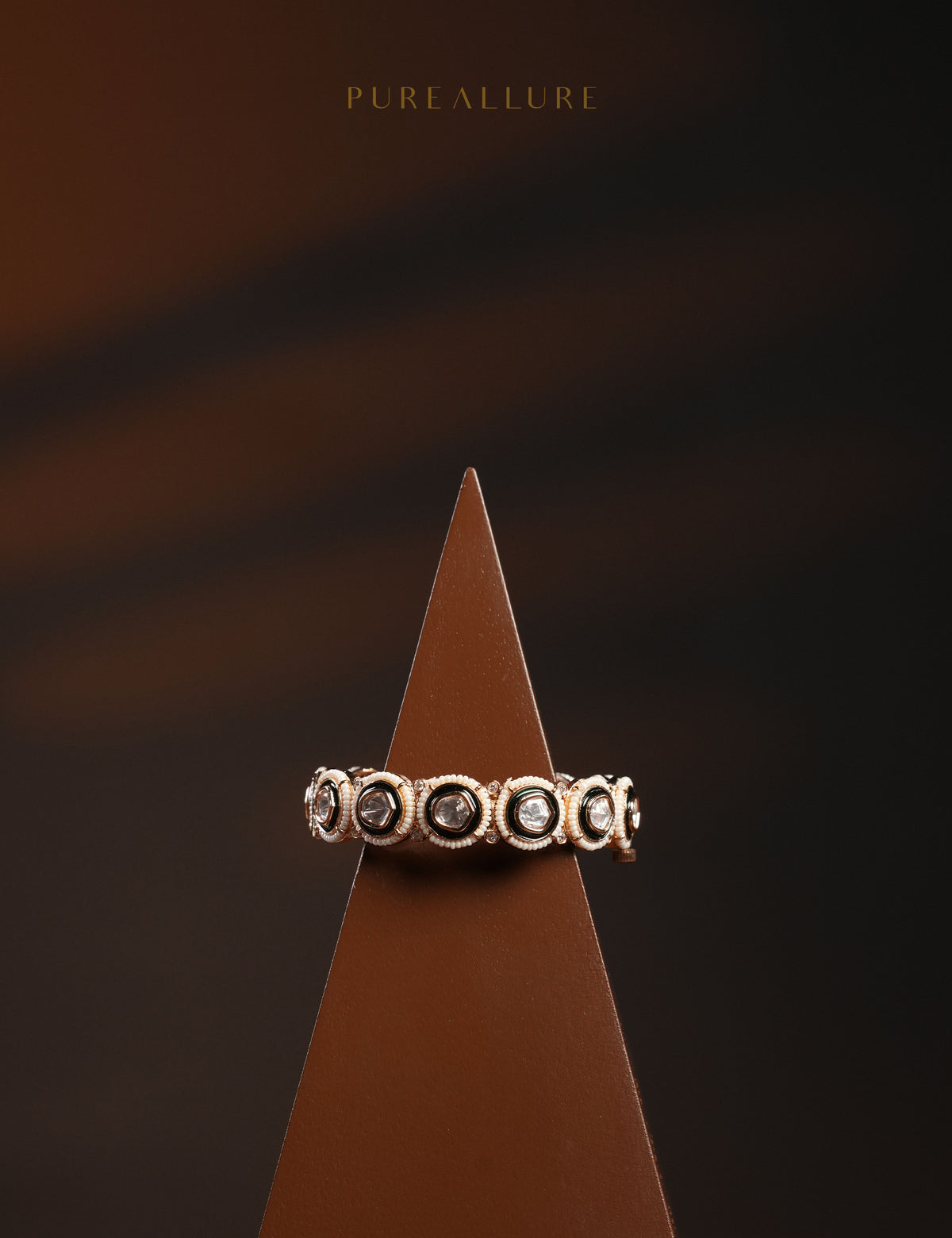 Charmitha Bangle (B230)