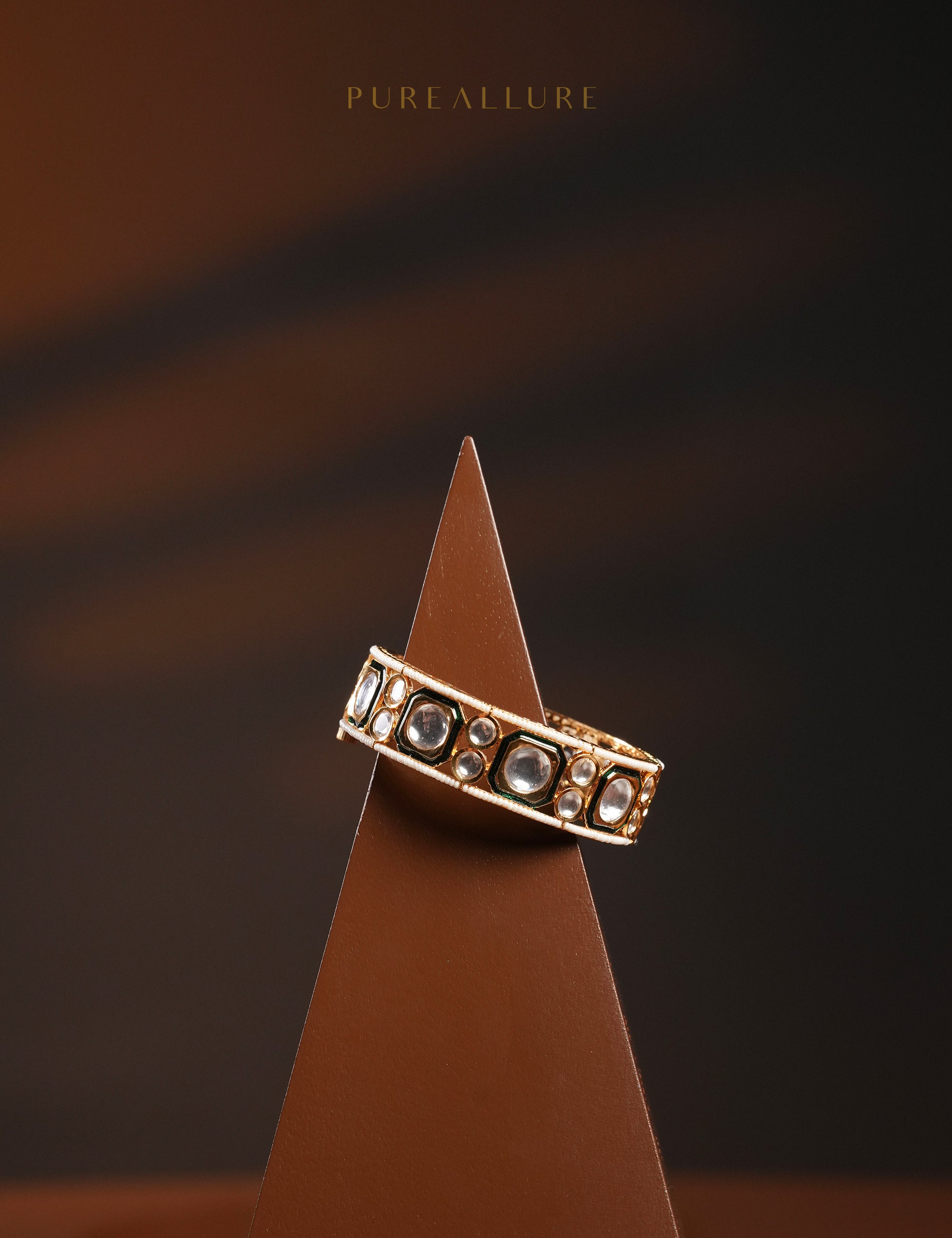 Vihana Bangle (B229)
