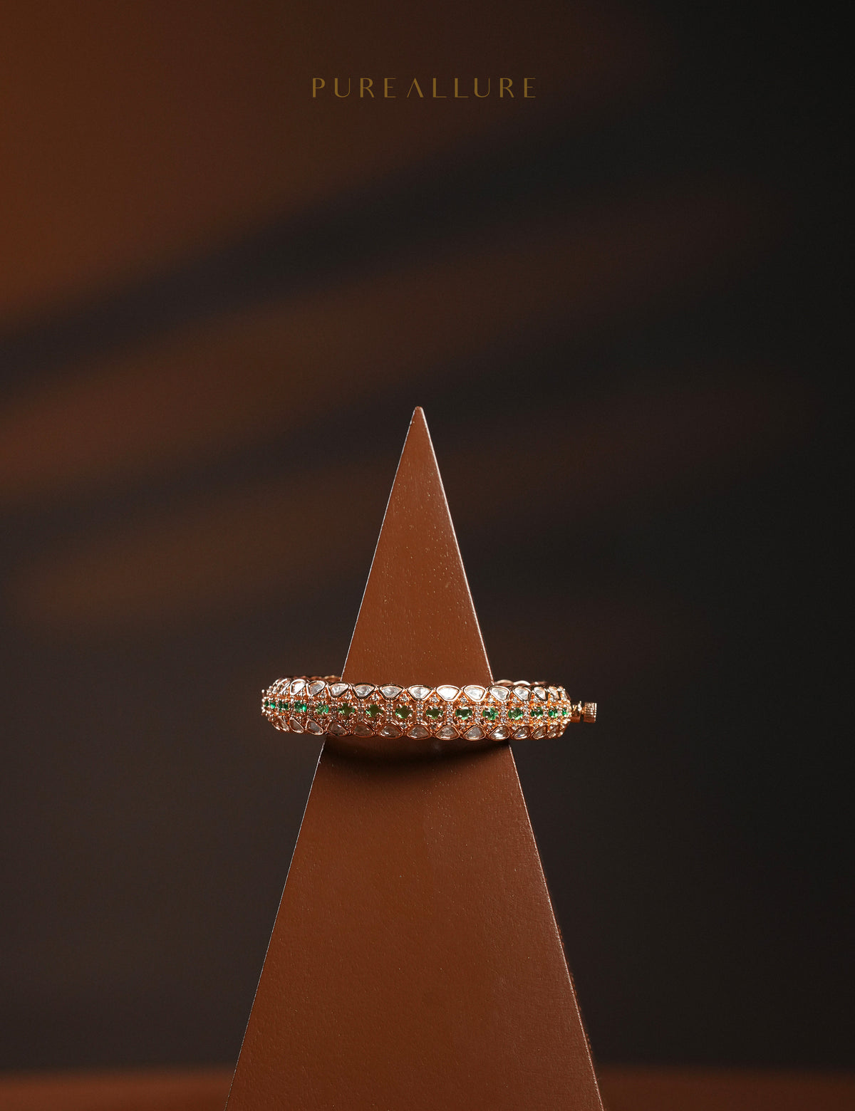 Ishani Bangle (B232)