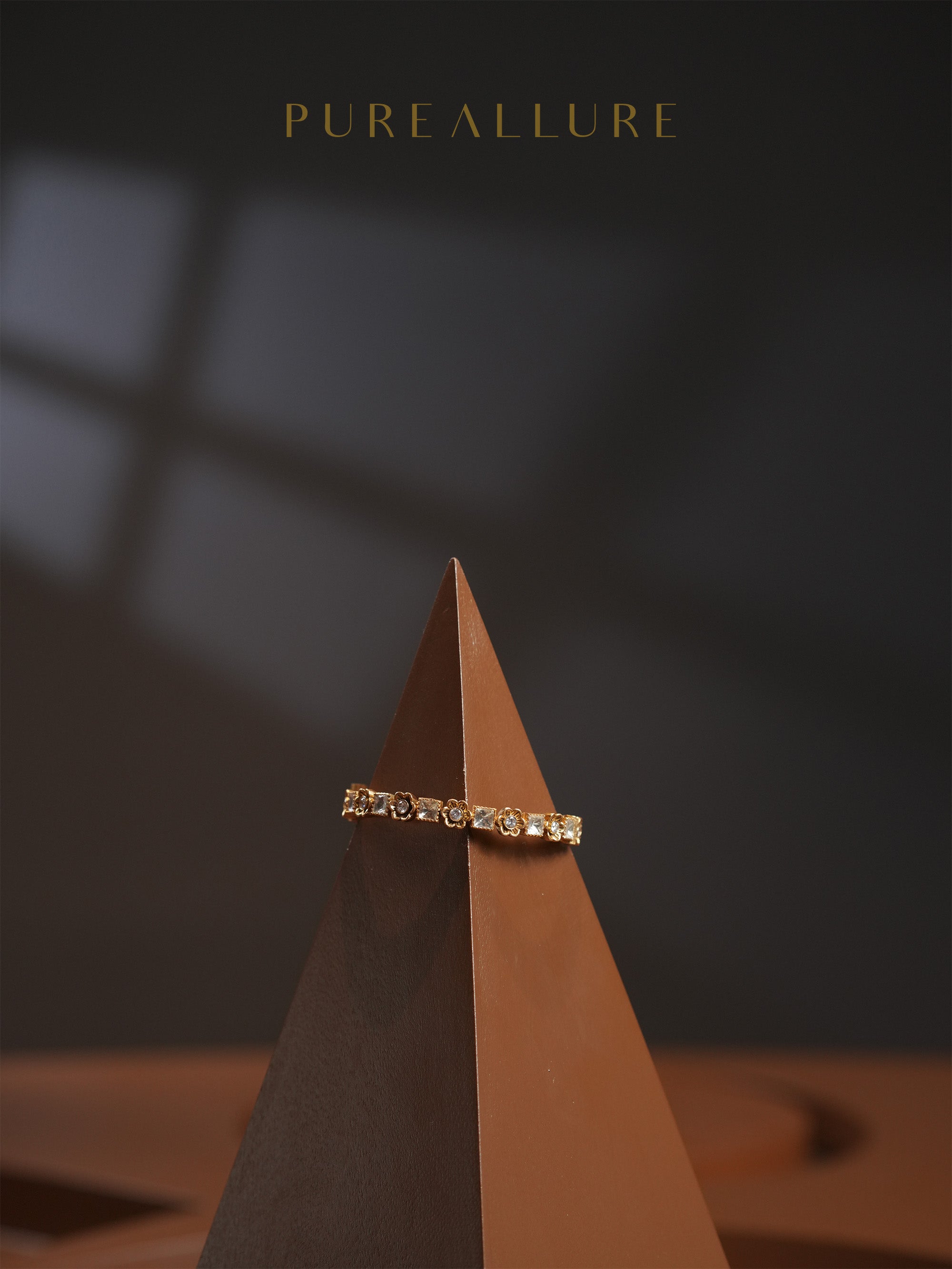 Sakshi Bangle (B218)