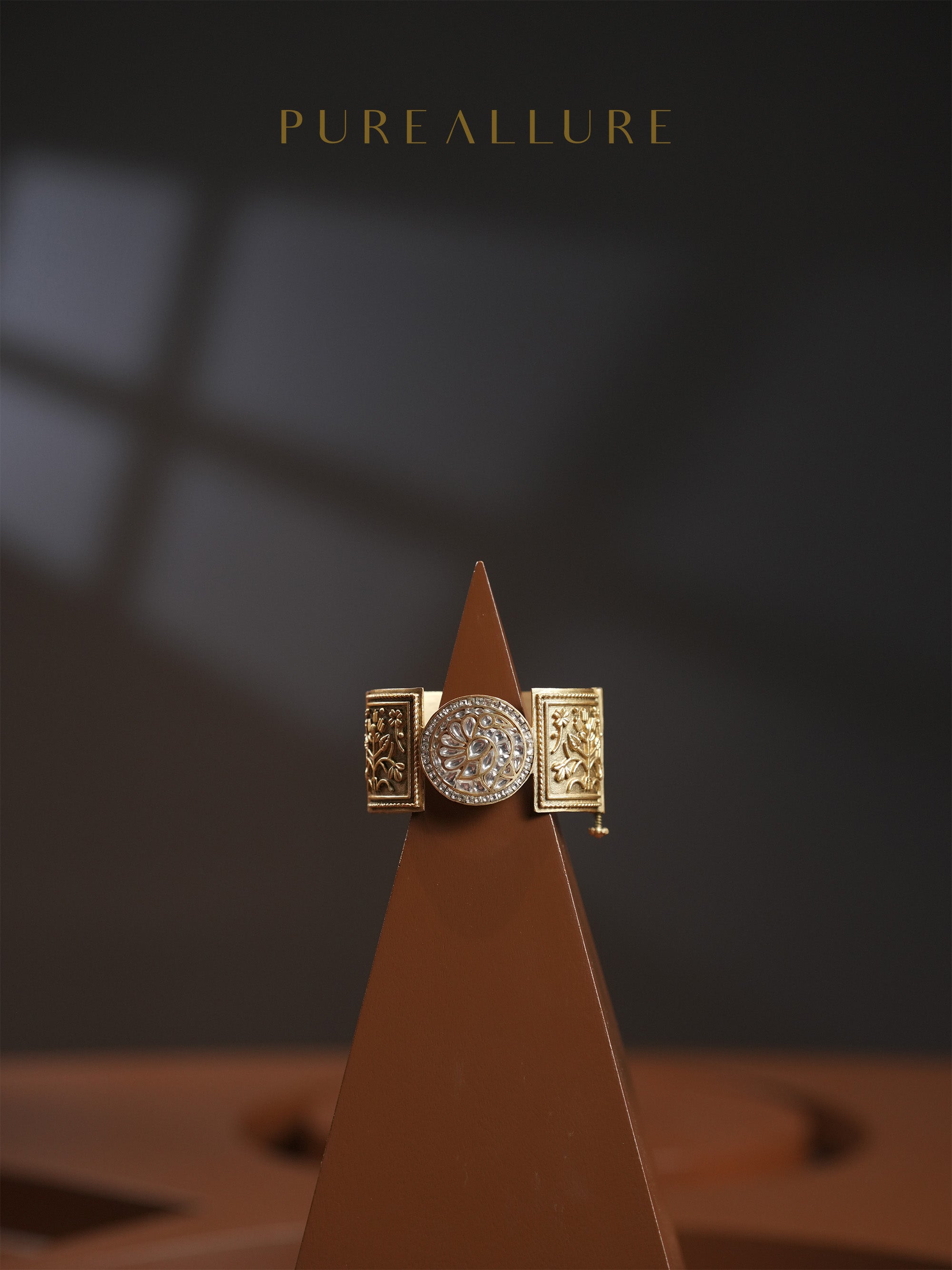 Alluri Bangle (B154)