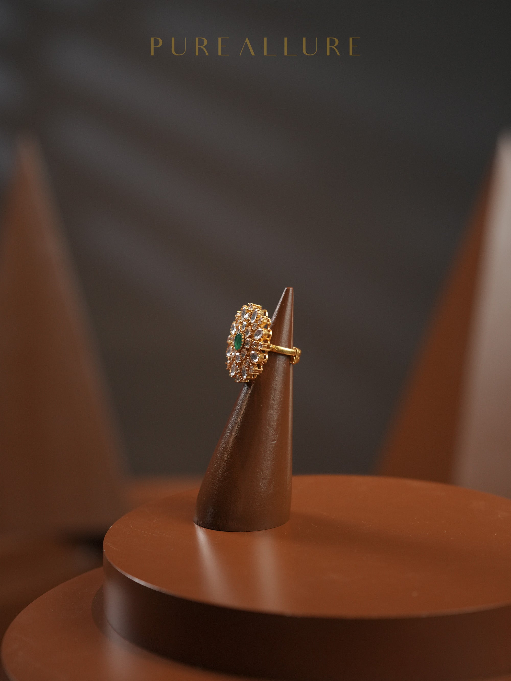 Saranya Ring (MR114)