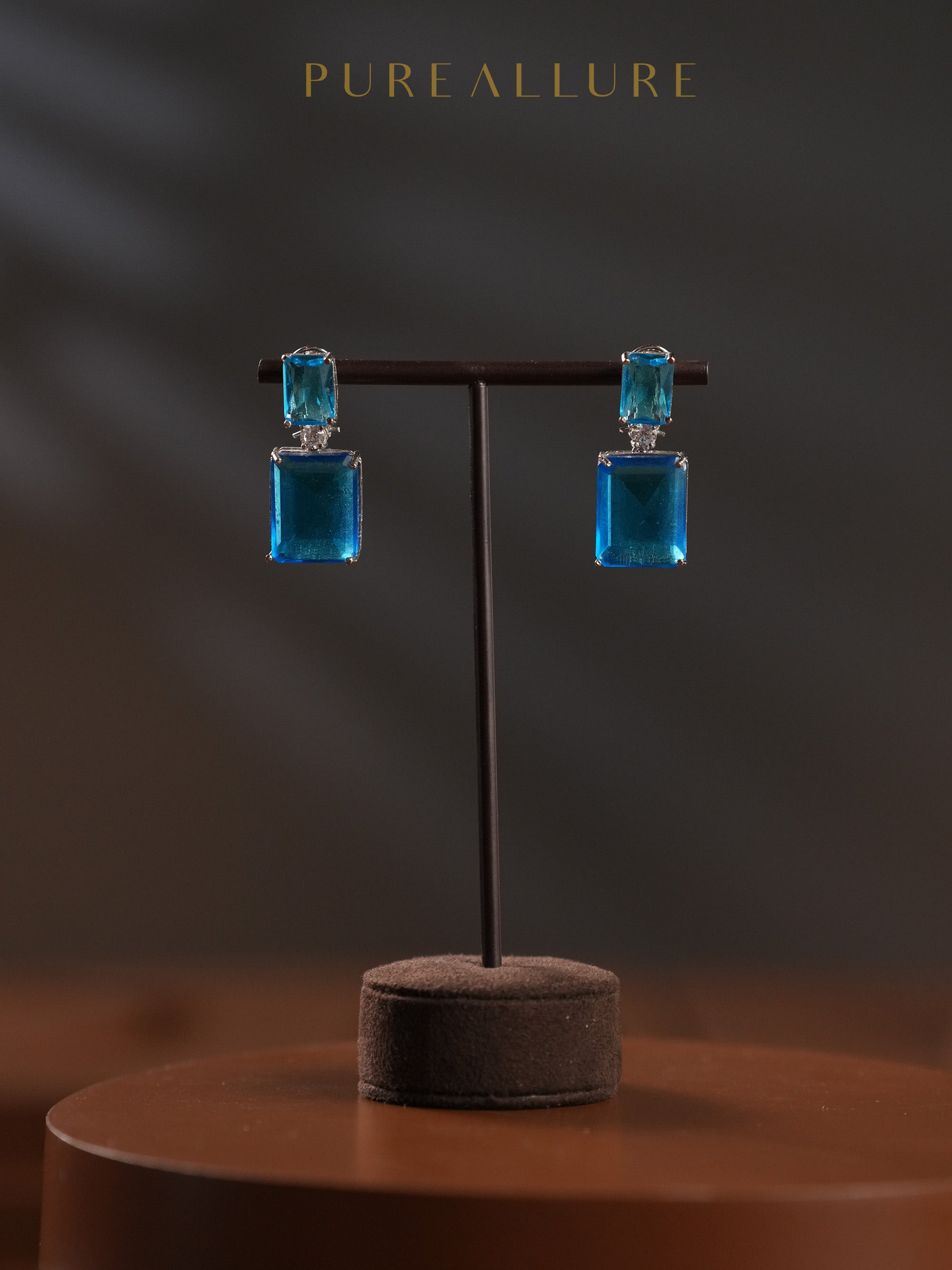 Laura  Earring (E135)