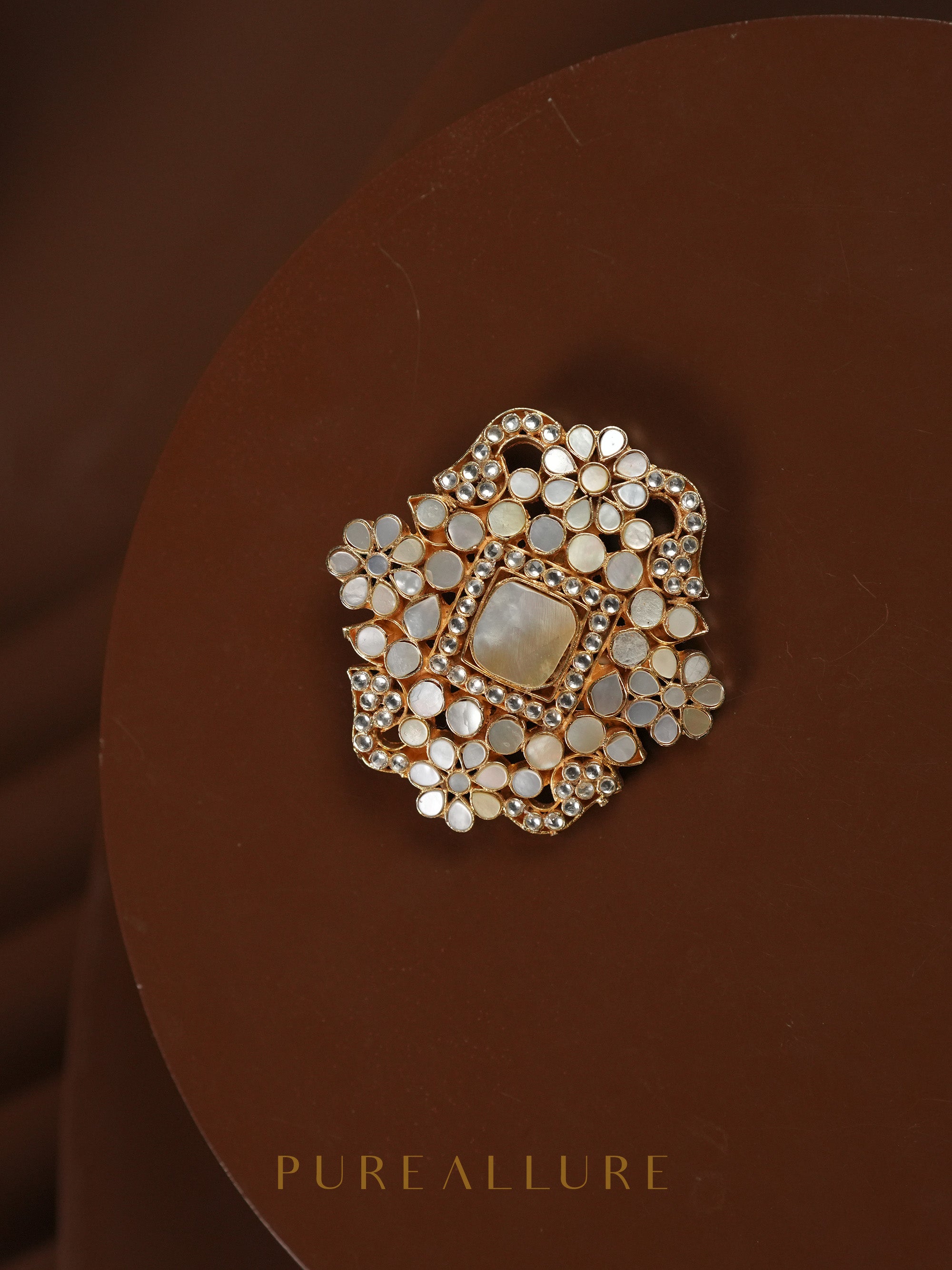 Kanak Brooch (BC09)