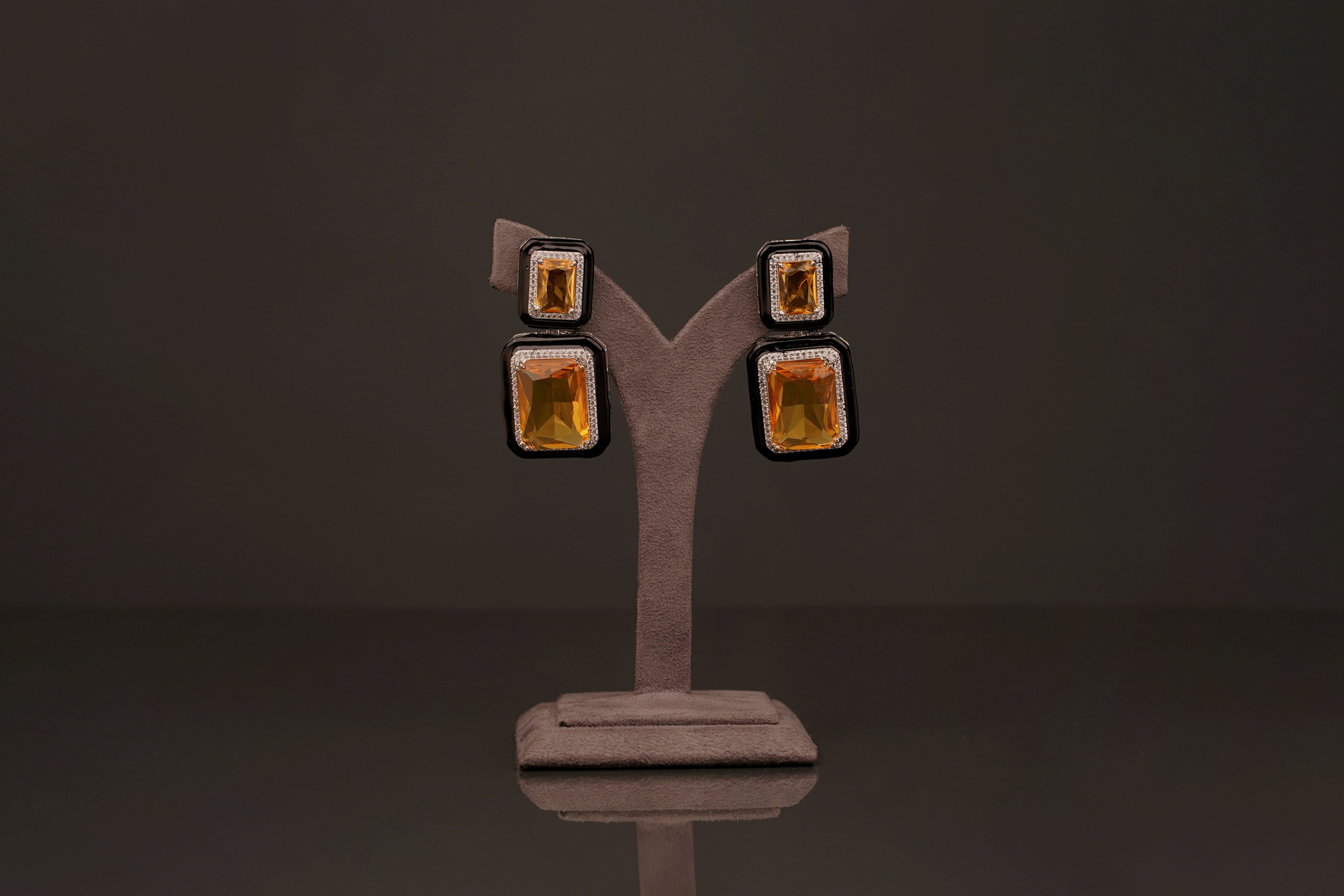 Kisha Earring(E48) - Pure Allure