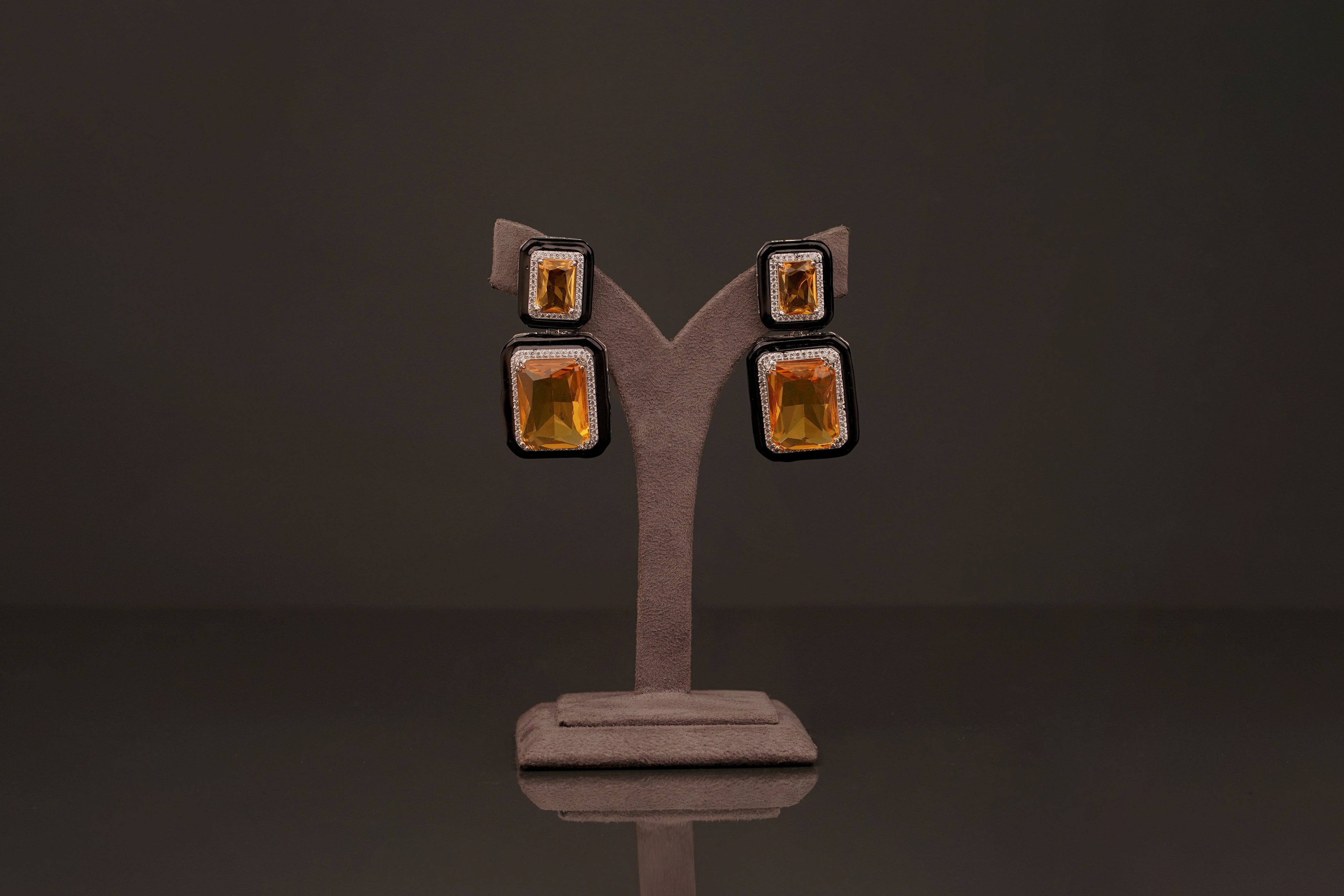 Kisha Earring(E48) - Pure Allure
