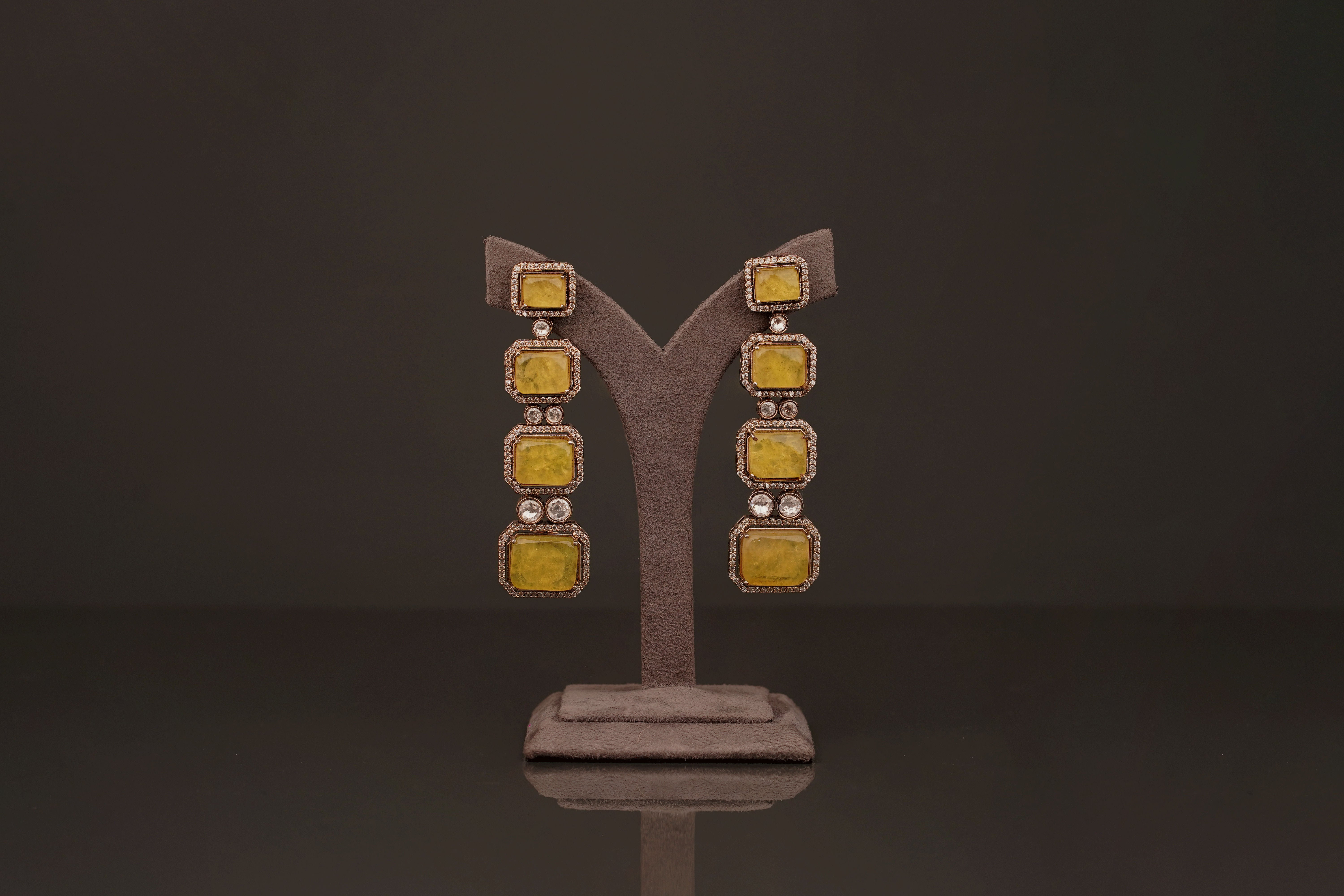 Phoebe Earring(E41) - Pure Allure