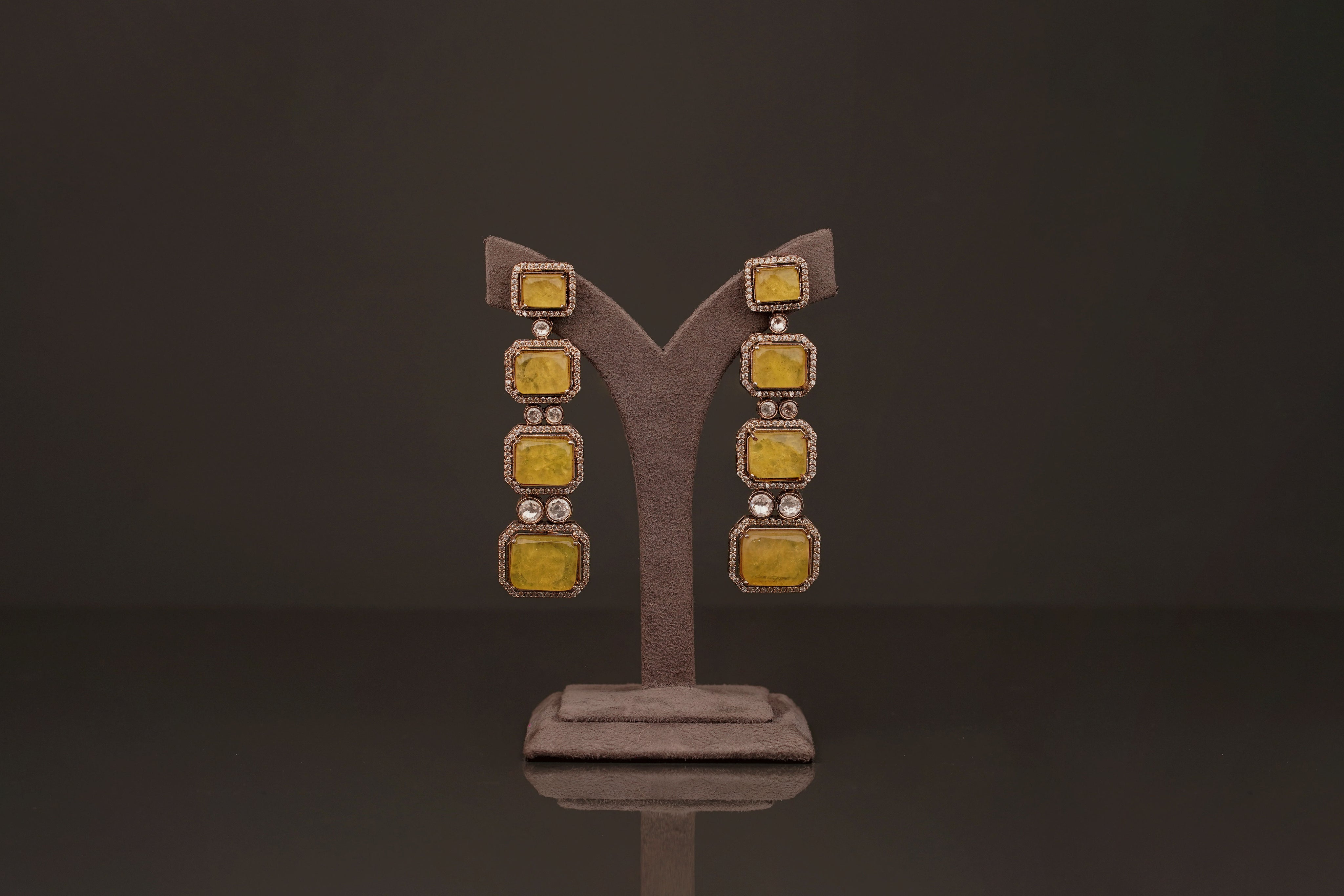 Phoebe Earring(E41) - Pure Allure