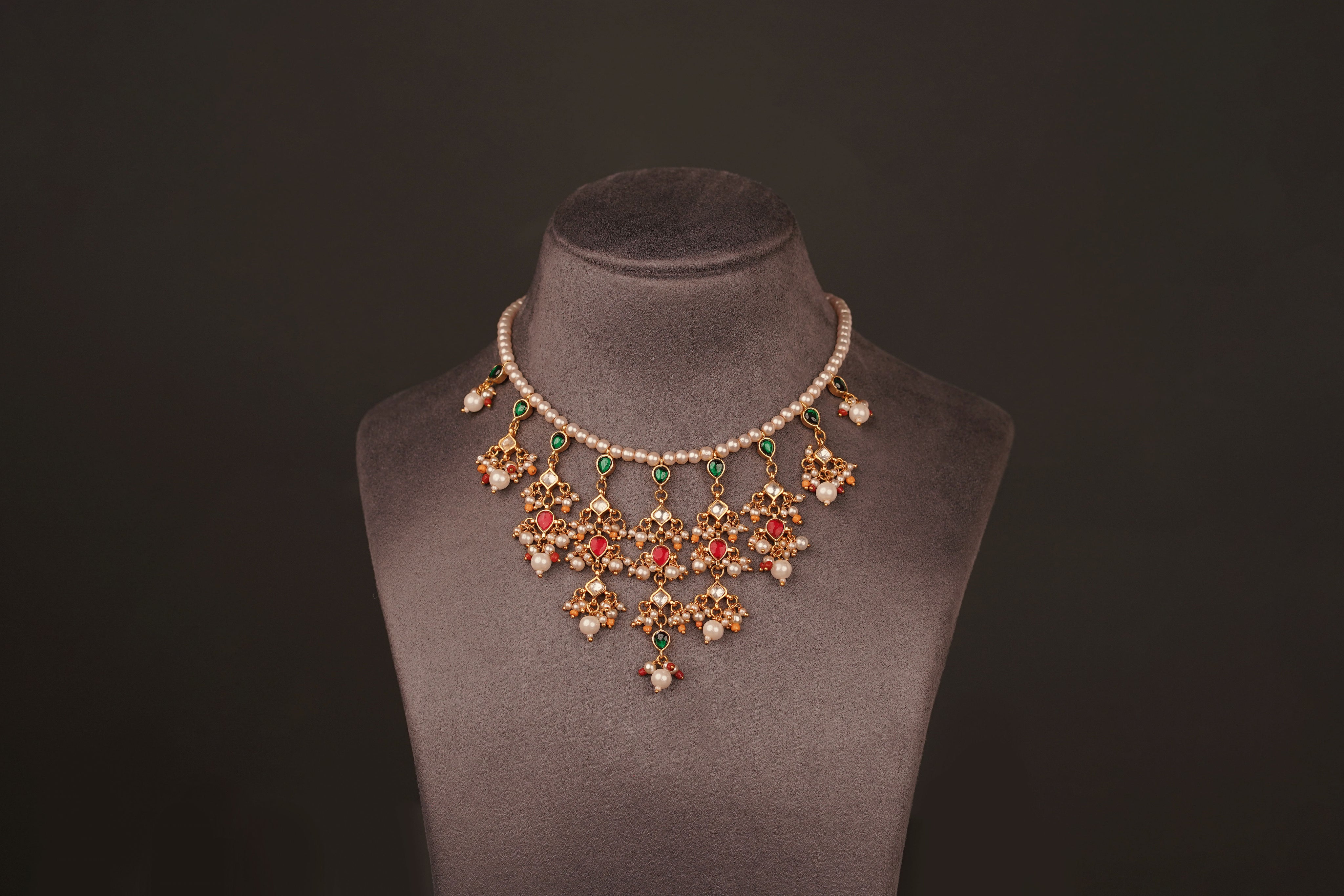 Aastha Necklaceset(KN95) - Pure Allure