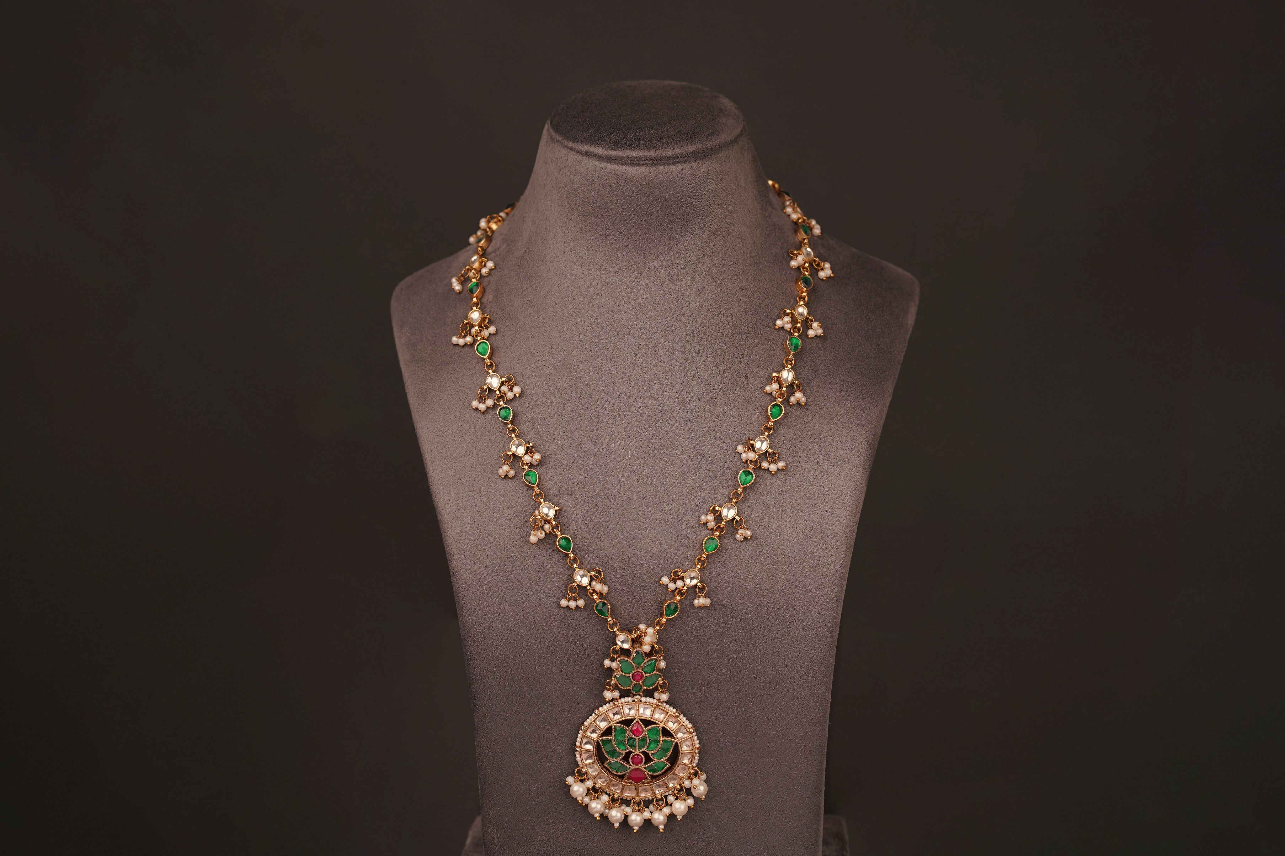Aryanvi Longchain(KL19) - Pure Allure