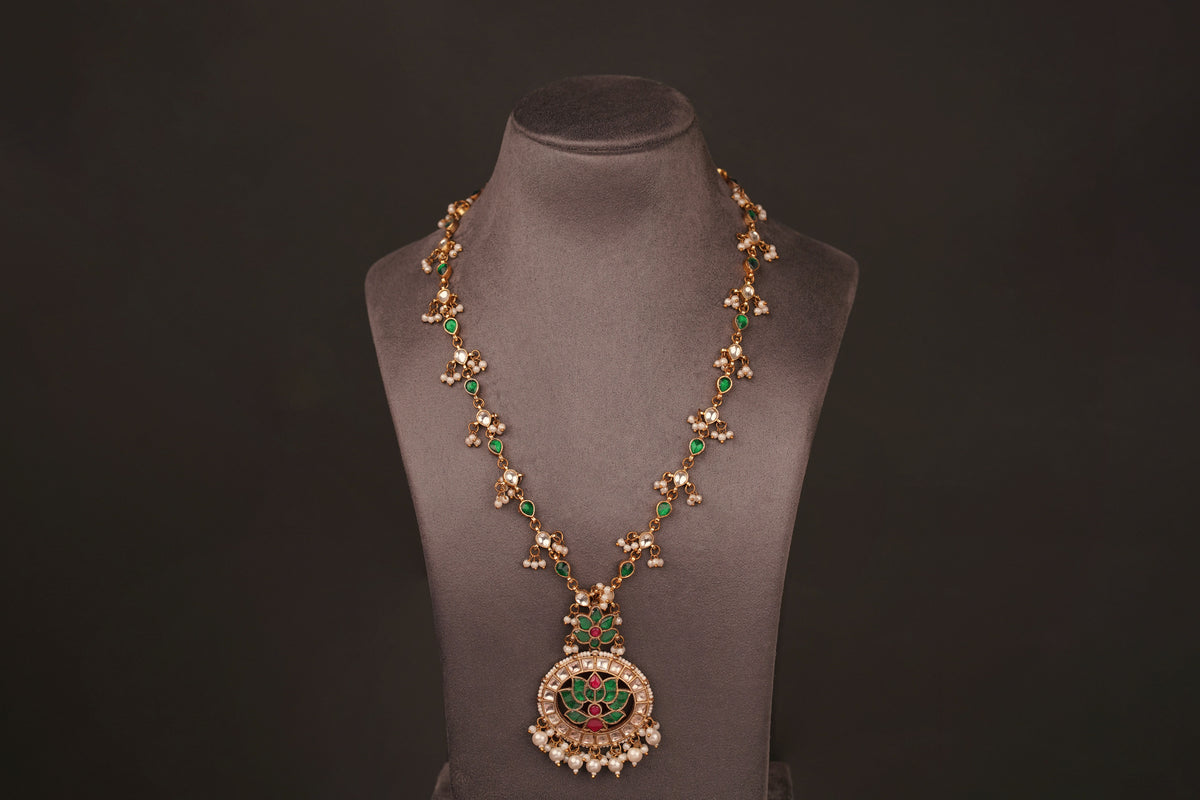 Aryanvi Longchain(KL19) - Pure Allure