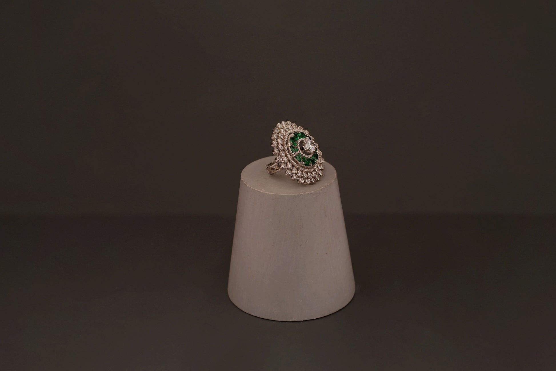 Nerin Finger Ring (ZR16) - Pure Allure