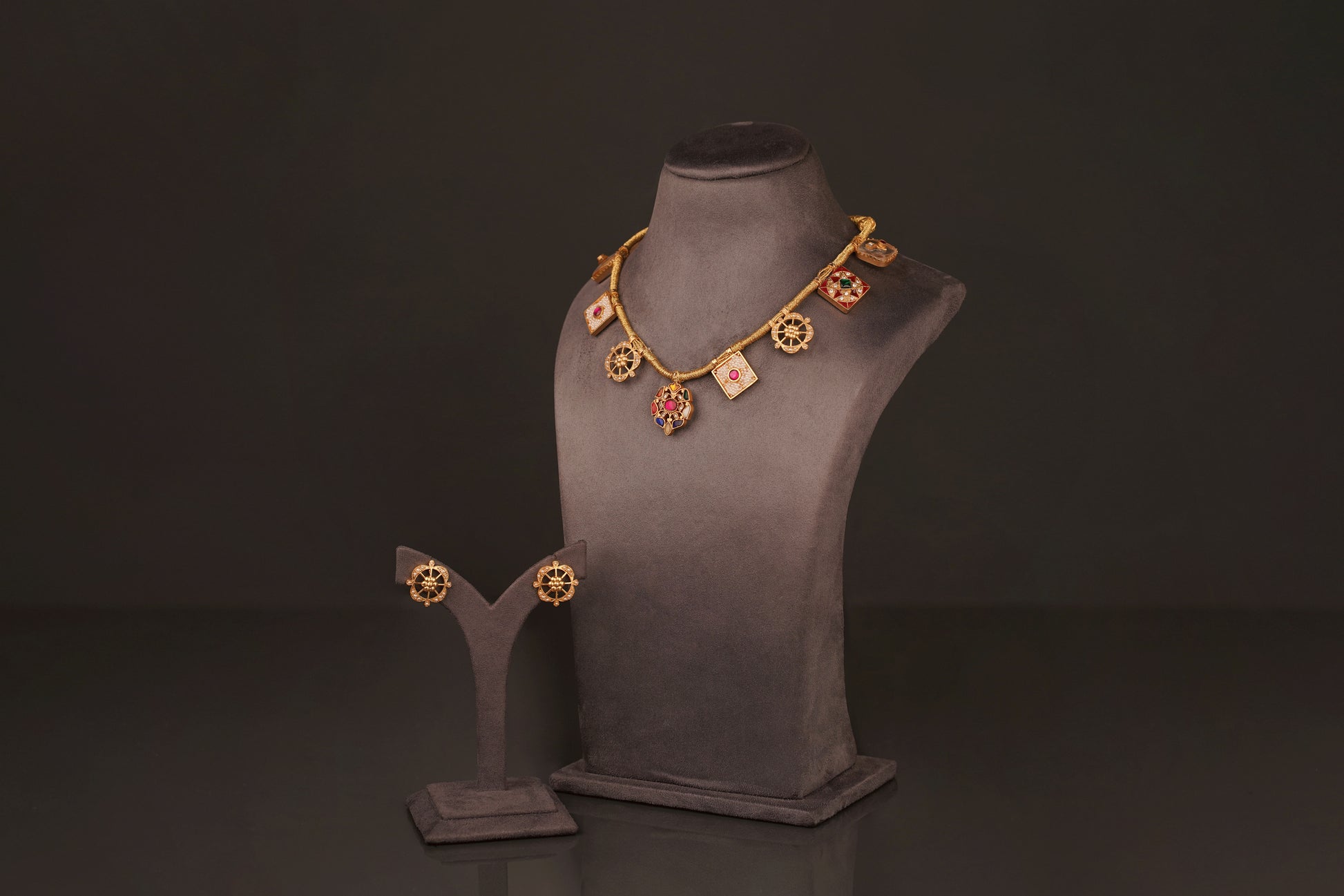 Pallavi Necklace