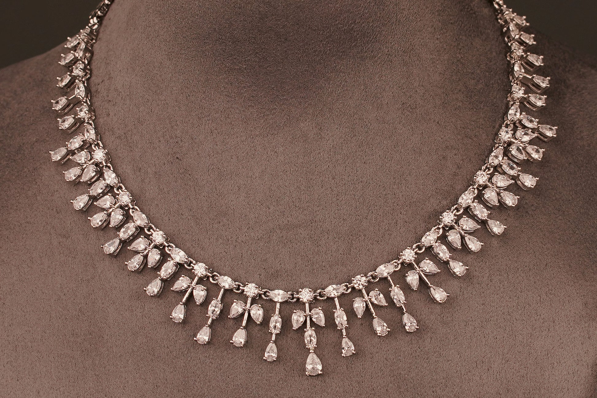 Noyella Necklace Set(ZN02) - Pure Allure