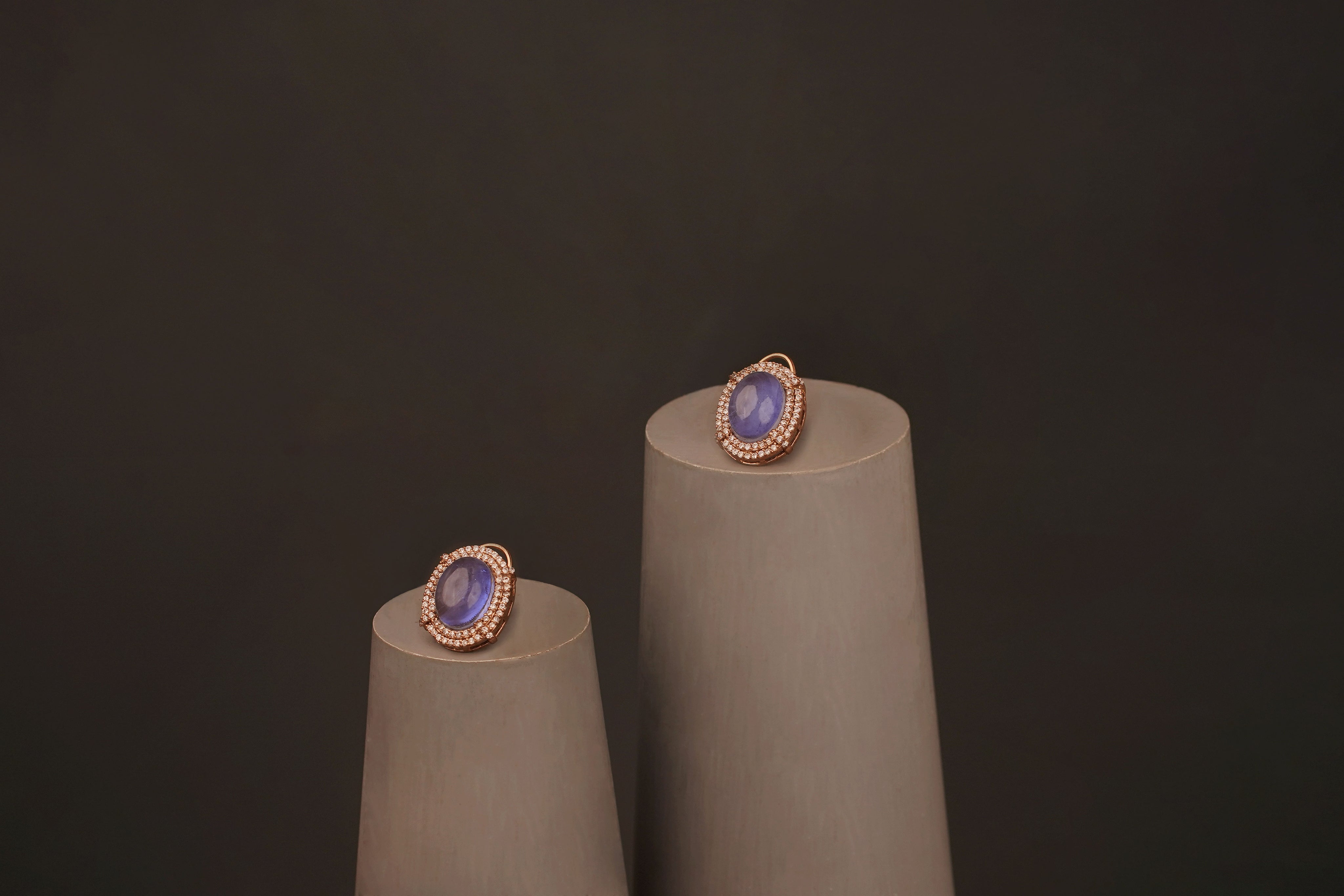 Harita Earstud(E102) - Pure Allure