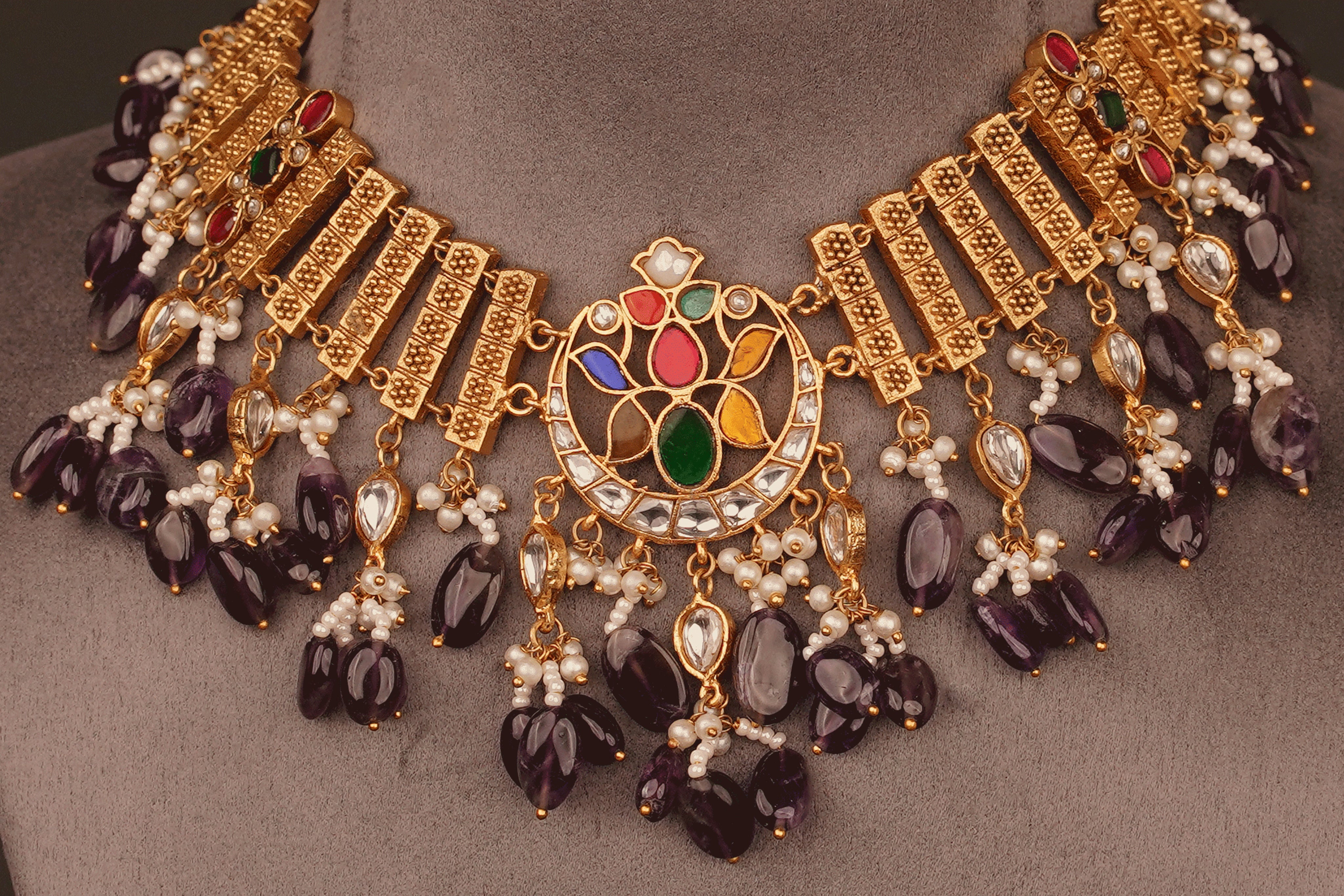 Sridika Chokerset(KC85) - Pure Allure