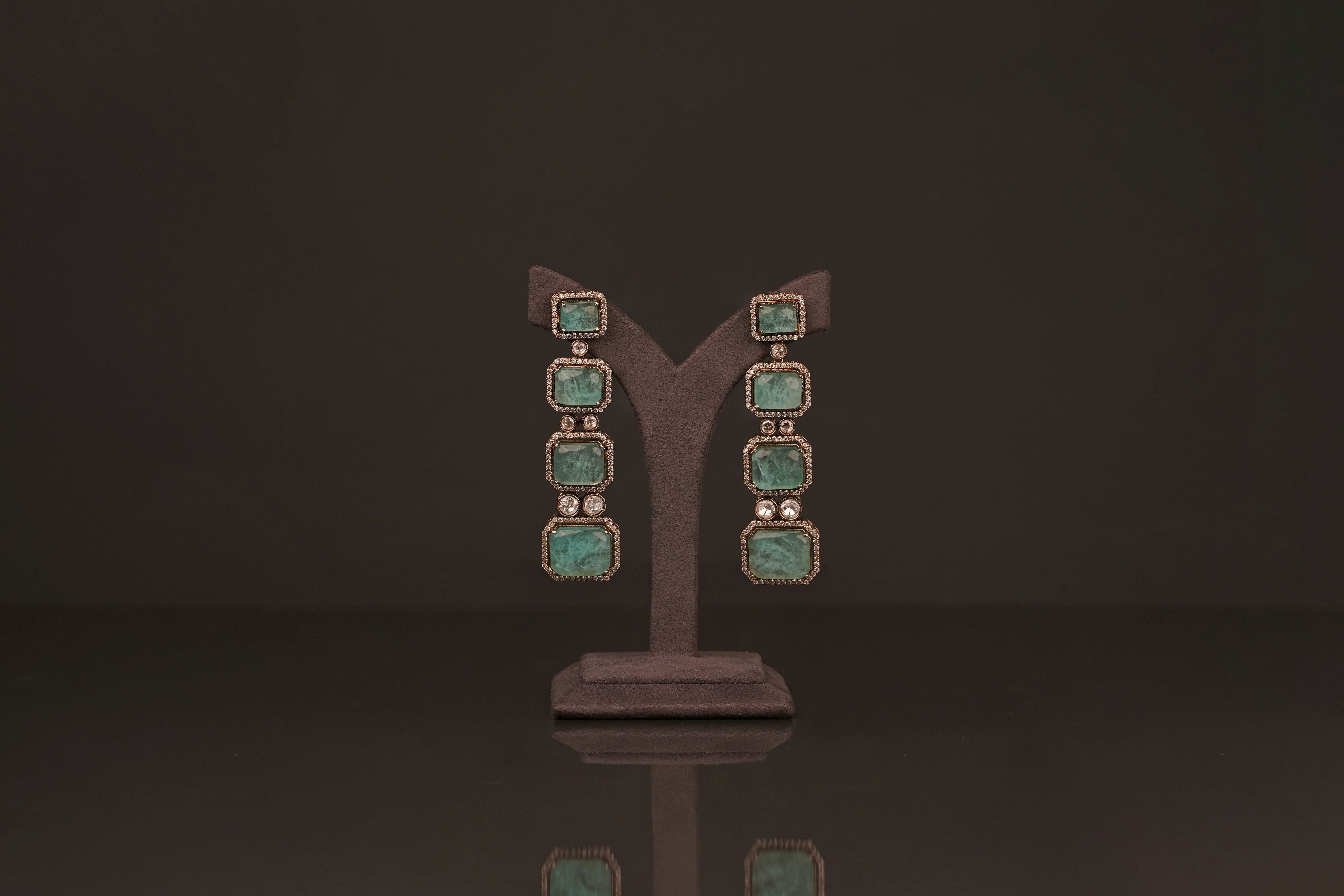 Belka Earring(E39) - Pure Allure