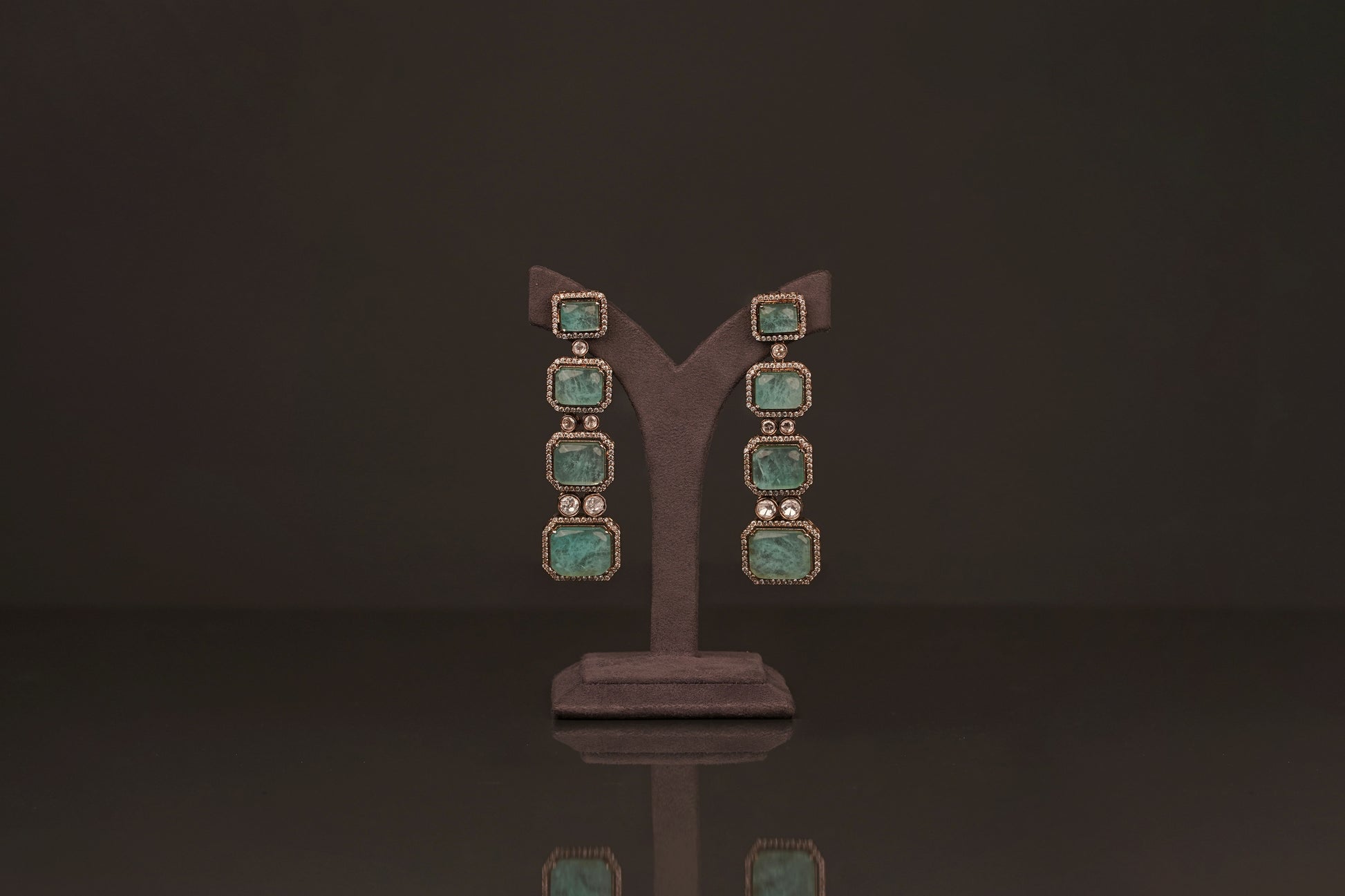 Belka Earring(E39) - Pure Allure