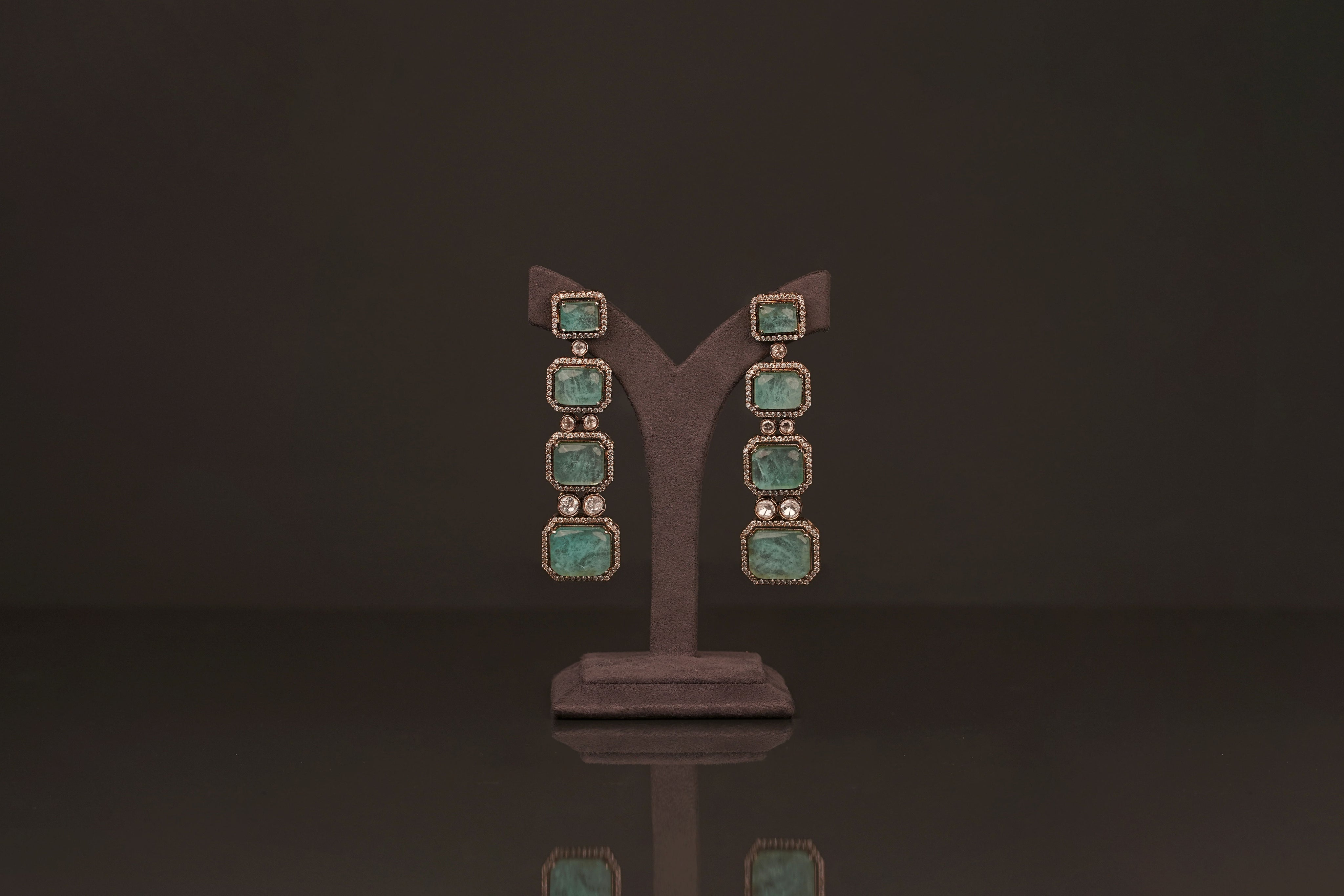 Belka Earring(E39) - Pure Allure