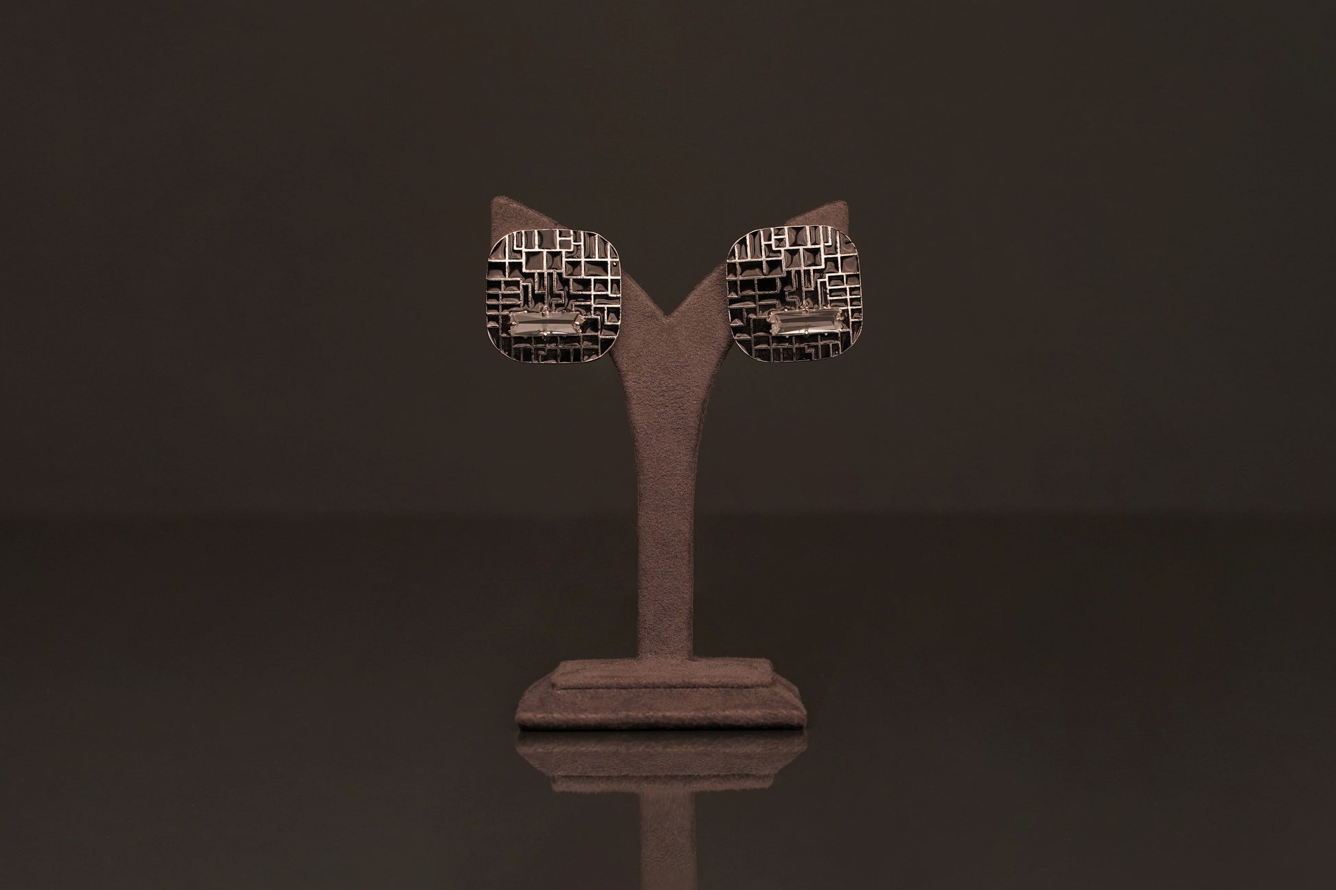 Alet Earstud(E118) - Pure Allure