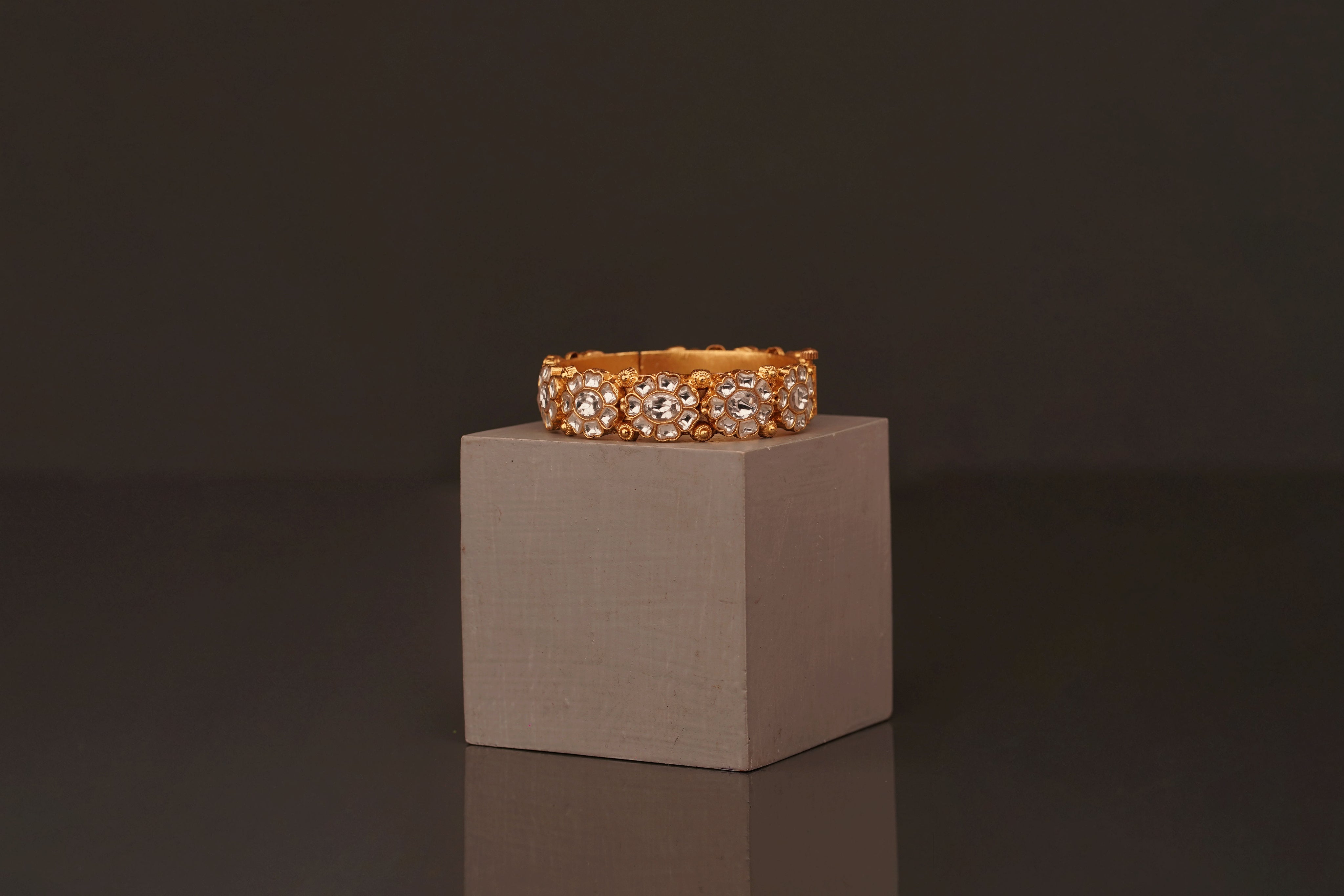 Suchitra Bangle (B102) - Pure Allure