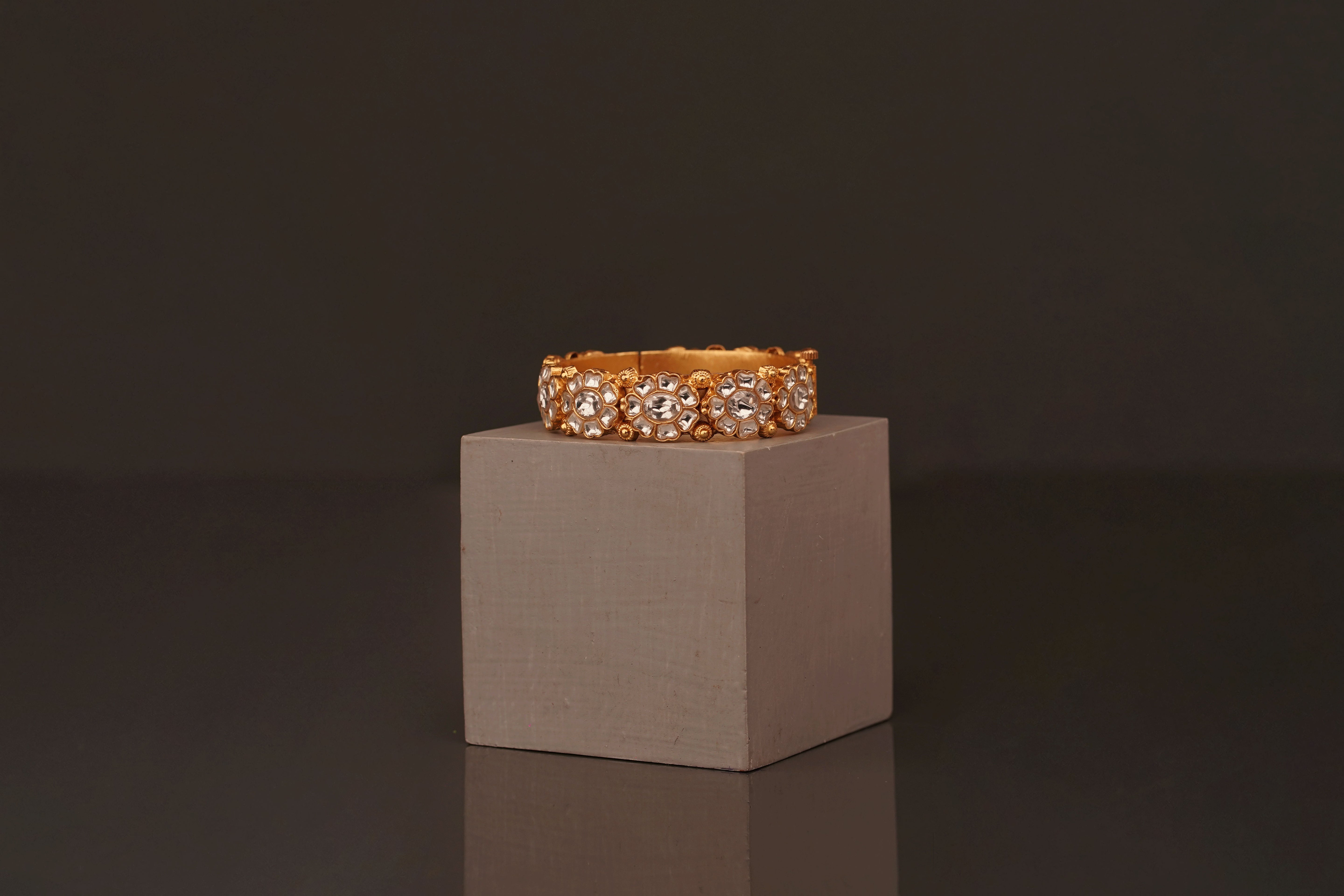 Suchitra Bangle (B102) - Pure Allure