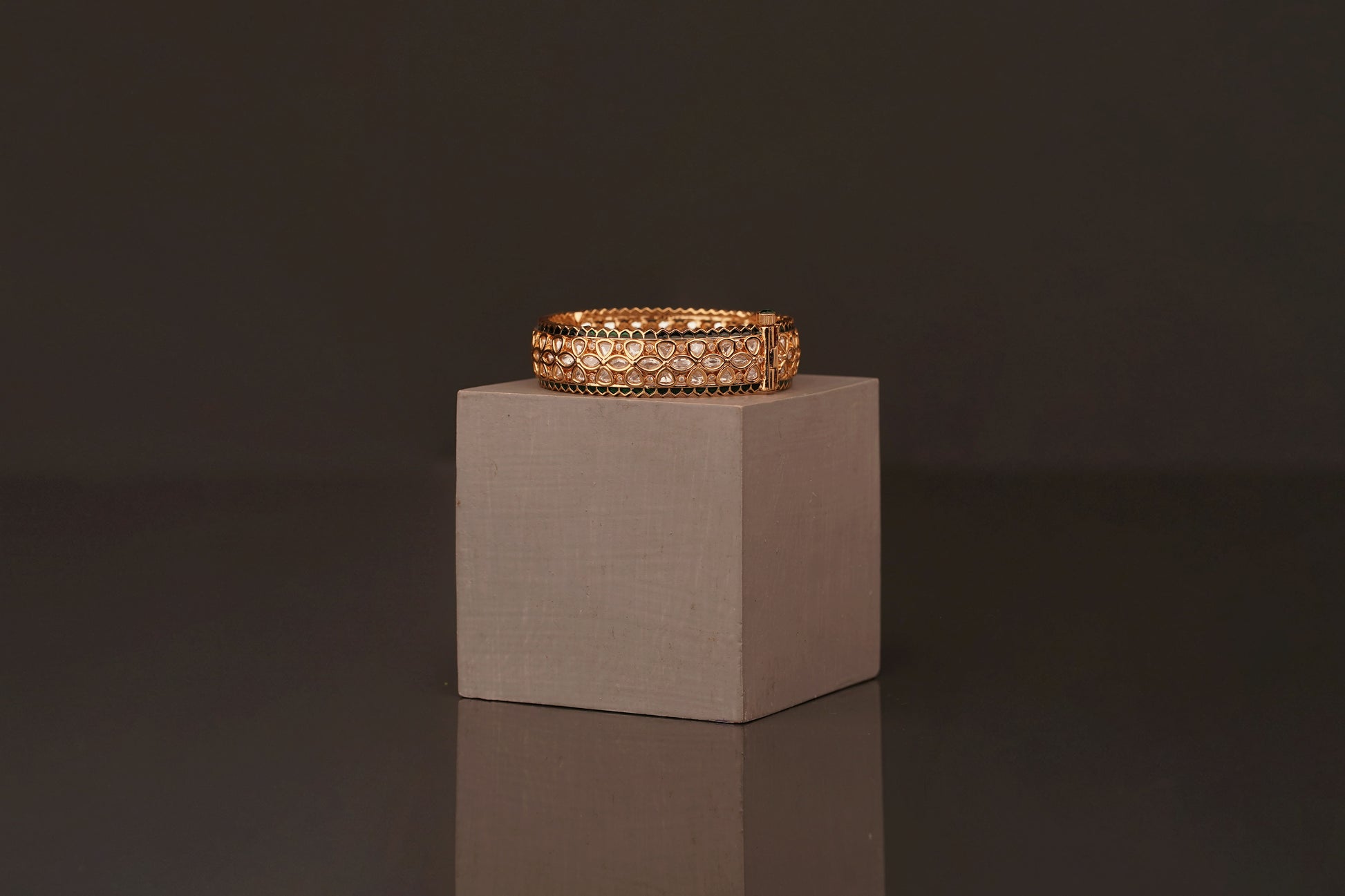 Aswani Bangle(B28) - Pure Allure