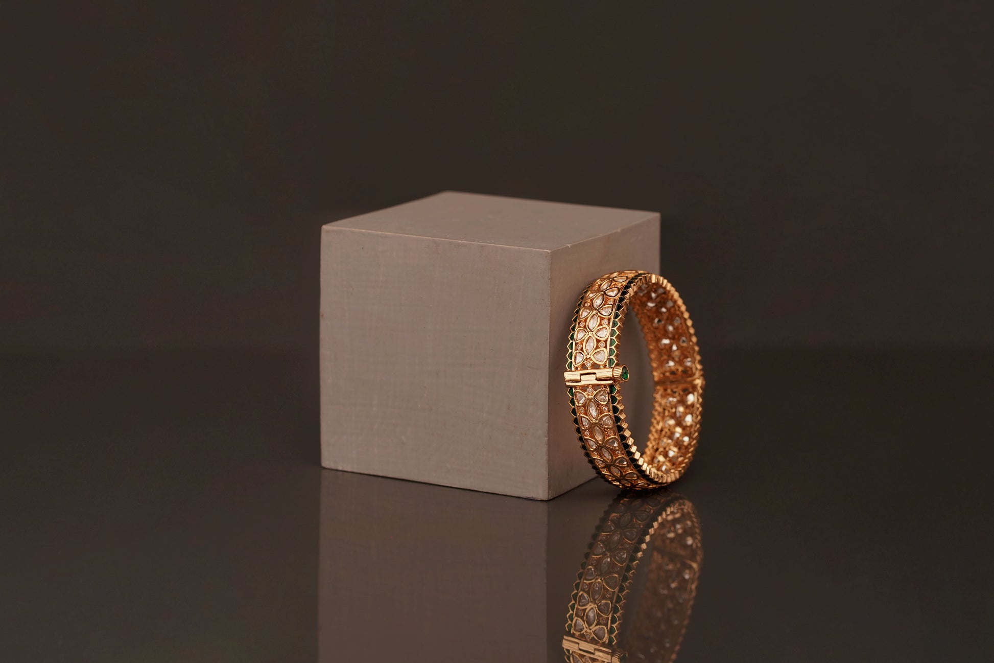 Aswani Bangle(B28) - Pure Allure