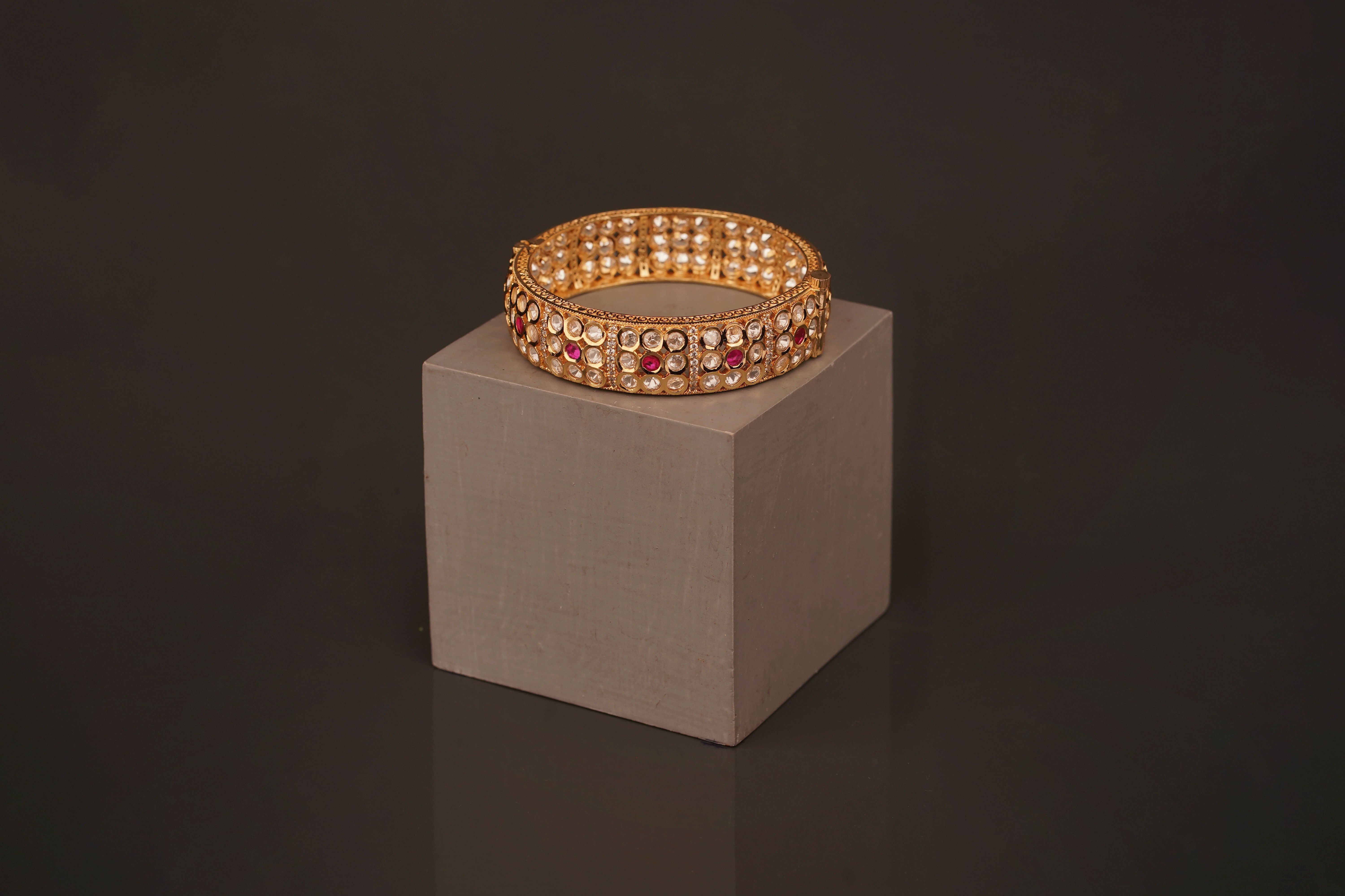 Shythia Bangle (B116) - Pure Allure