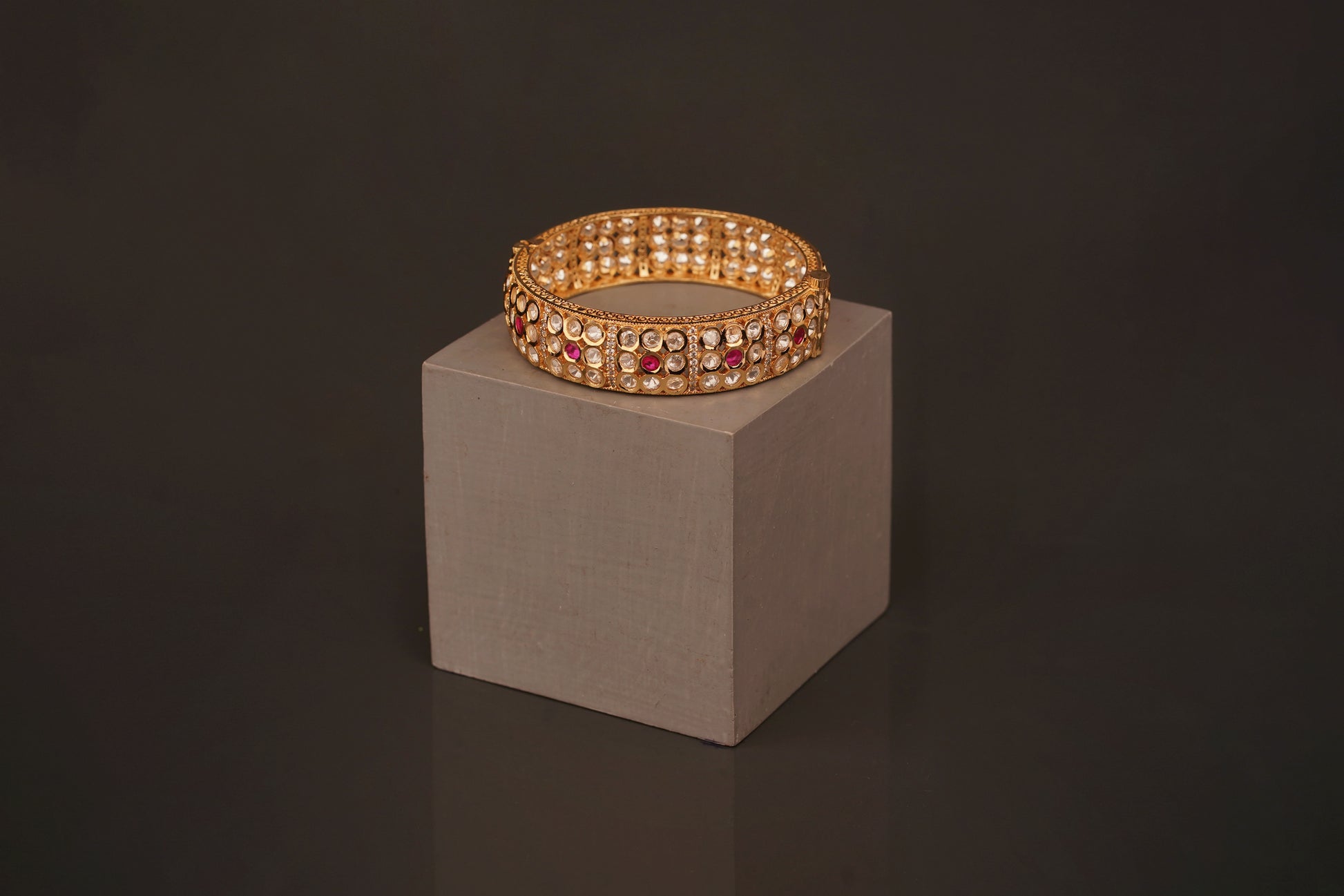 Shythia Bangle (B116) - Pure Allure