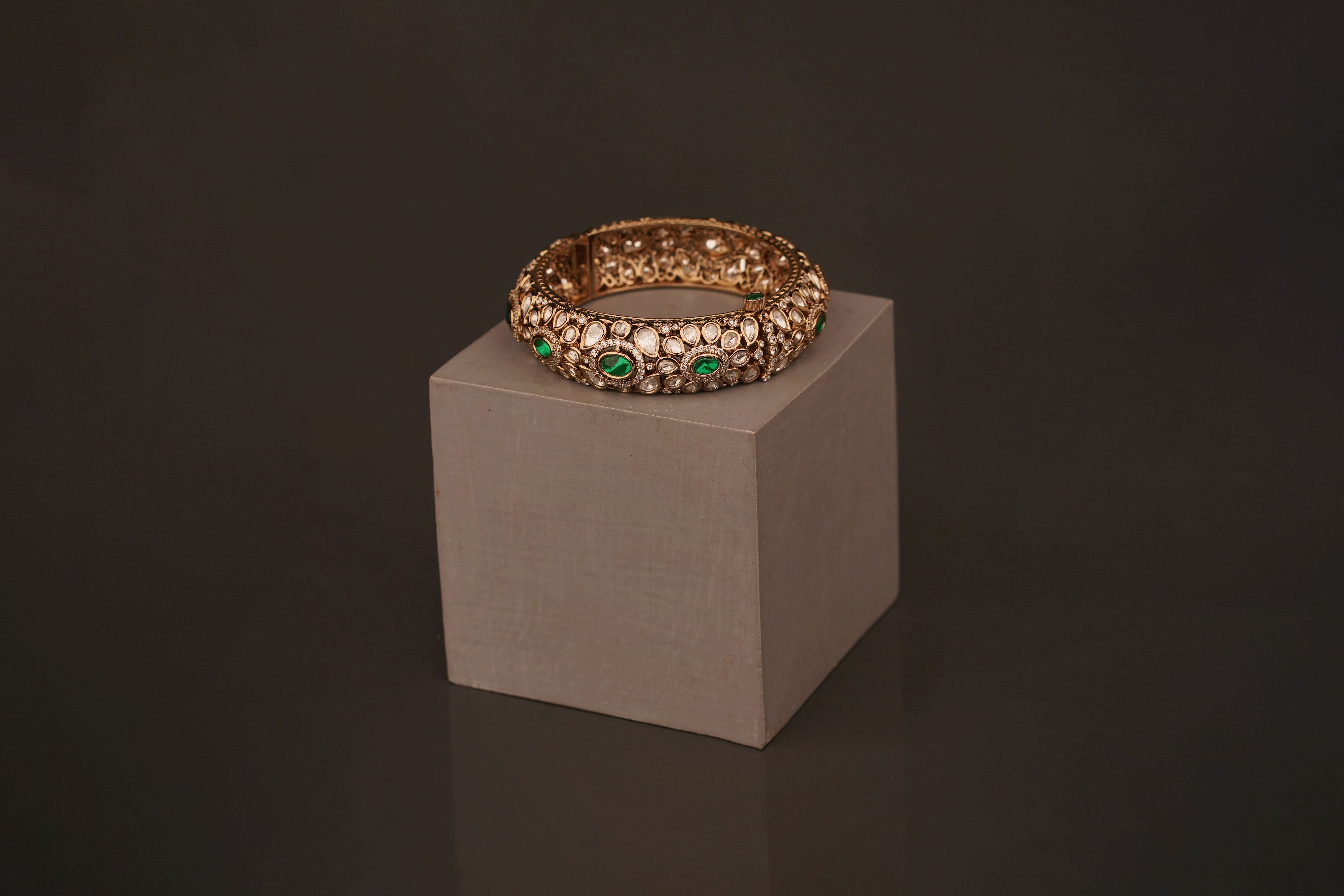 Akshiti Bangle(B29) - Pure Allure
