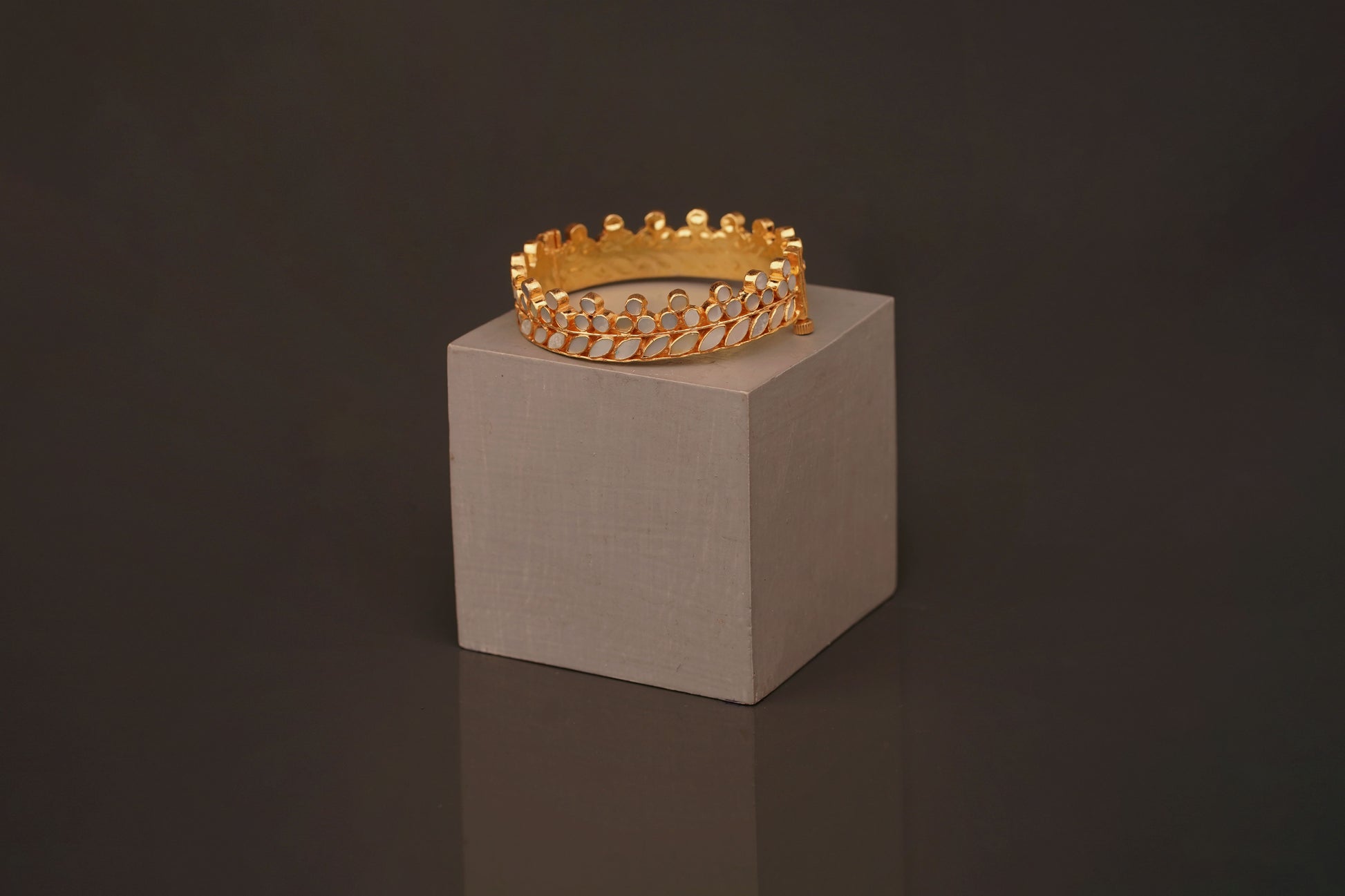 Dhruvi Bangle (B95) - Pure Allure