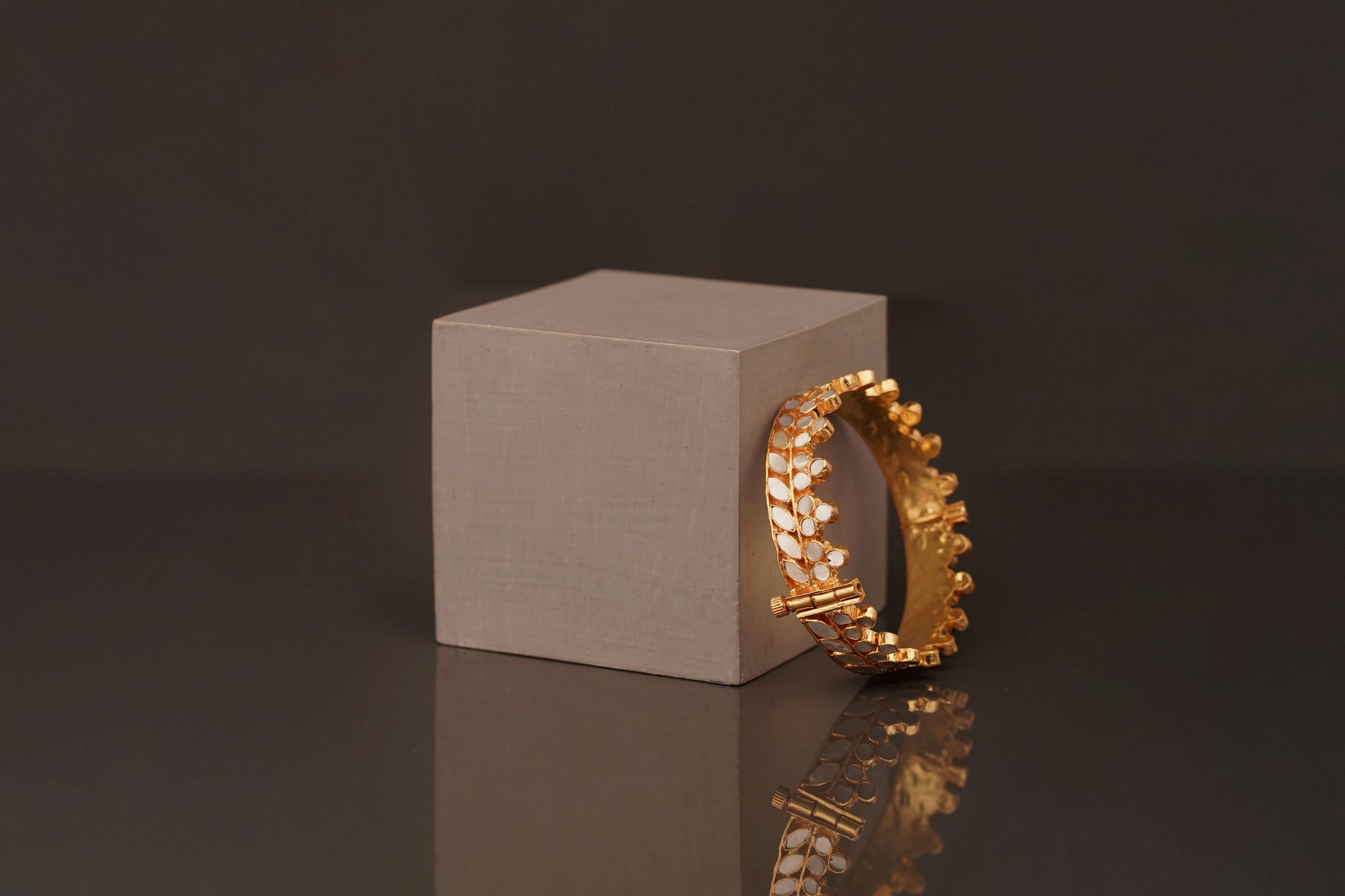 Dhruvi Bangle (B95) - Pure Allure
