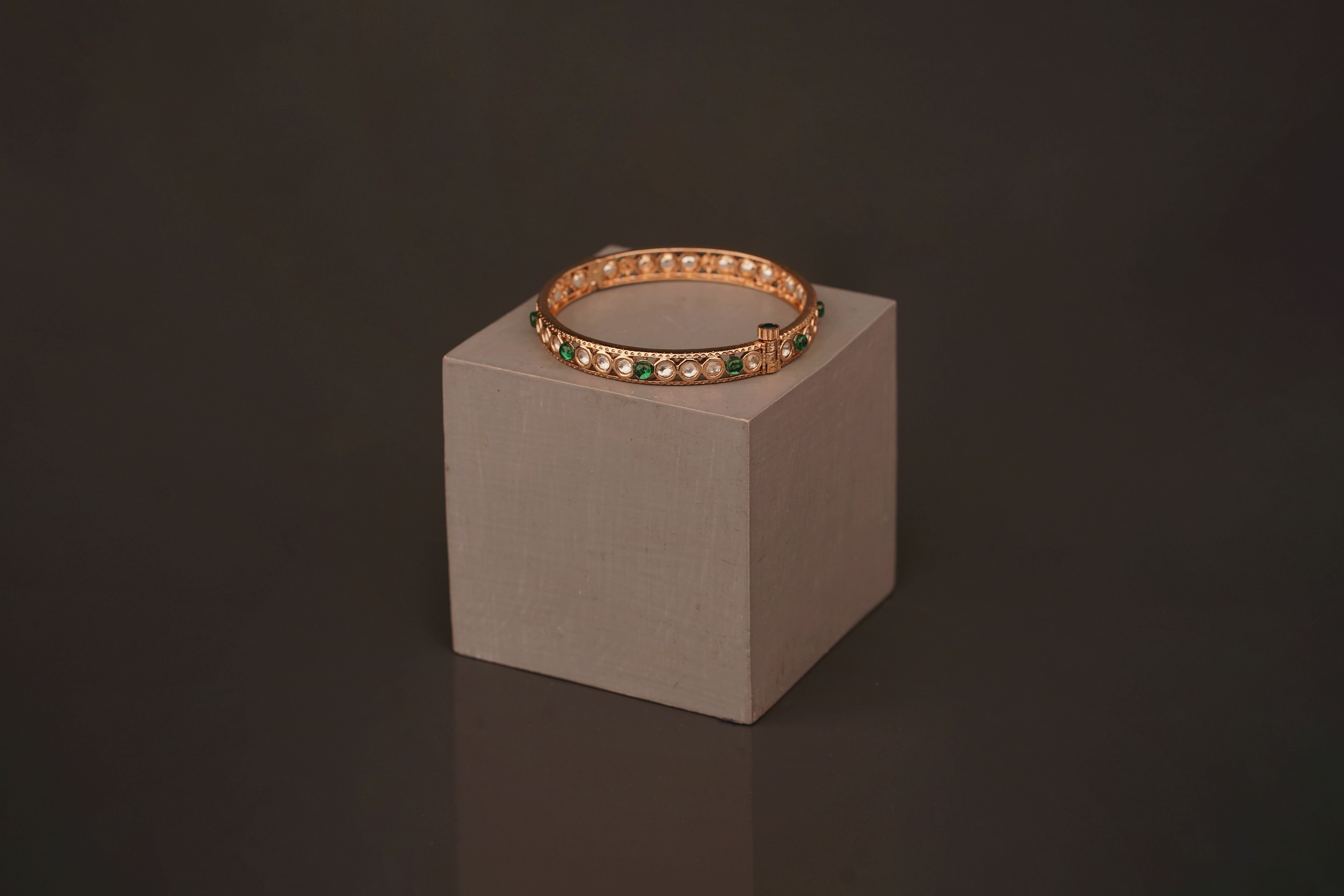 Hana Bangle (B115) - Pure Allure