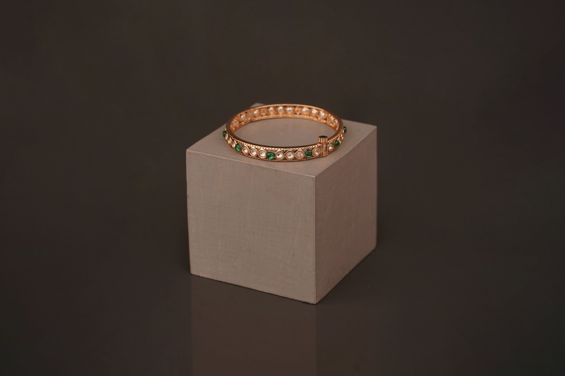 Hana Bangle (B115) - Pure Allure