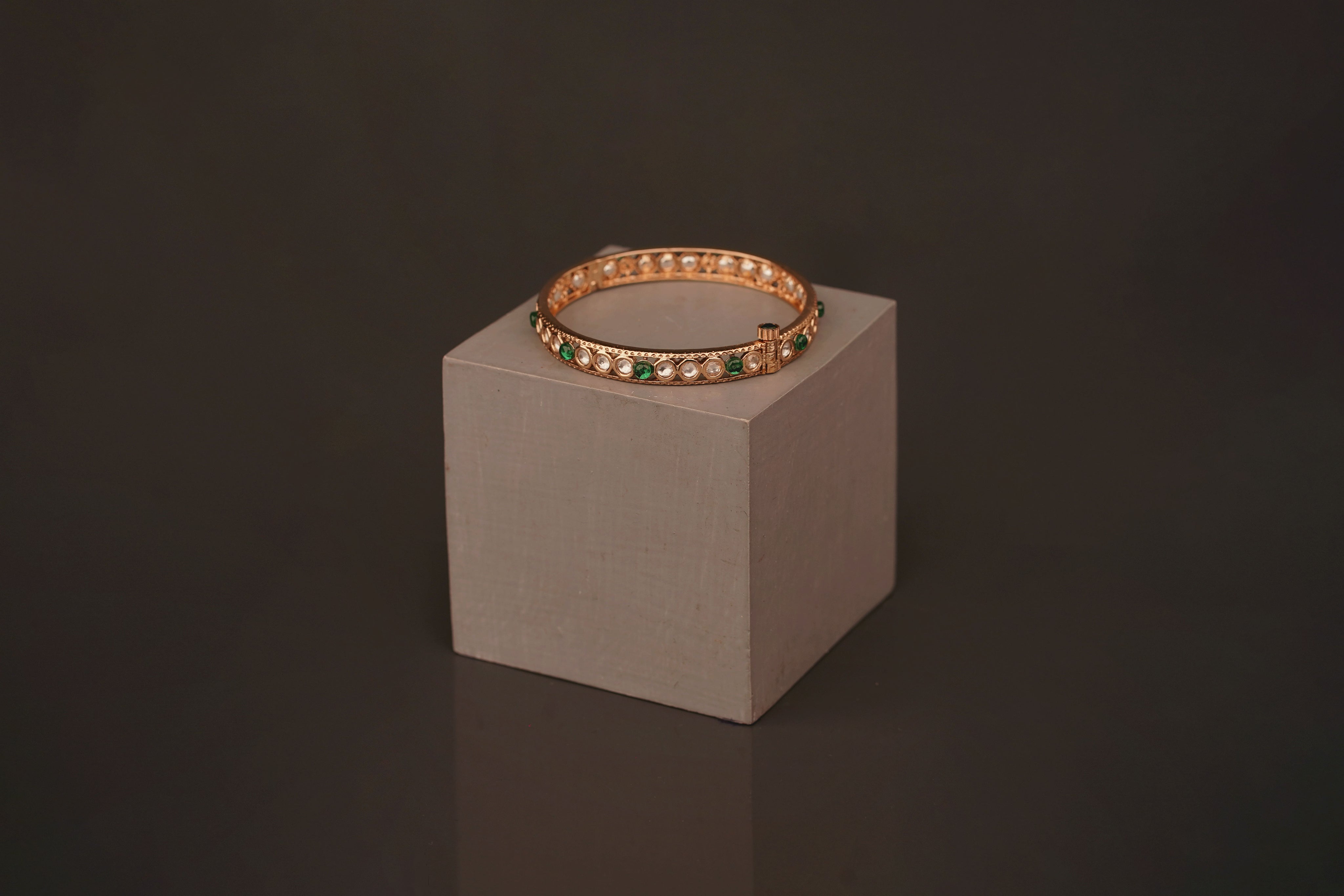 Hana Bangle (B115) - Pure Allure