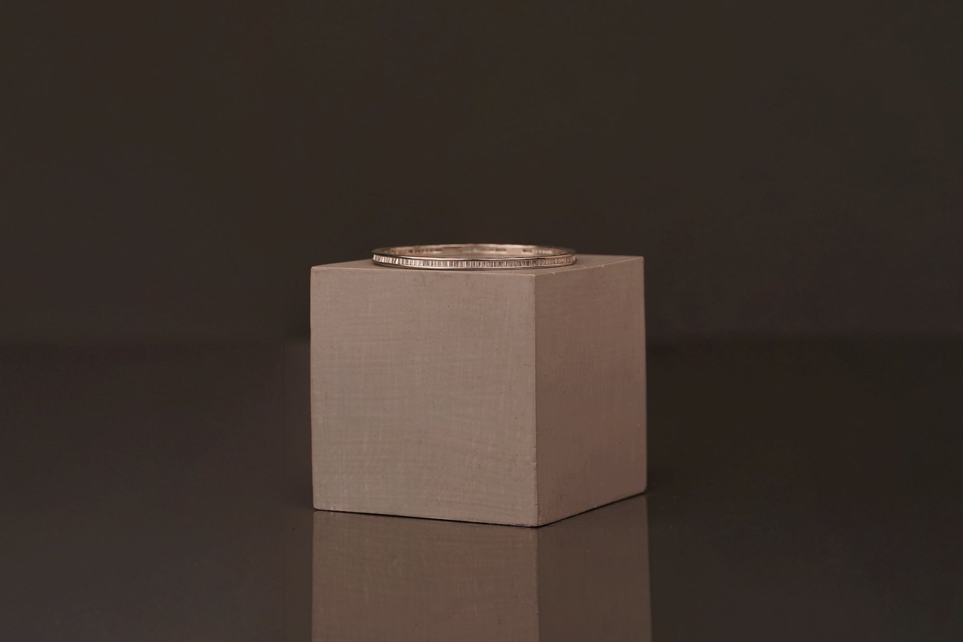 Sidra Bangle(B14) - Pure Allure