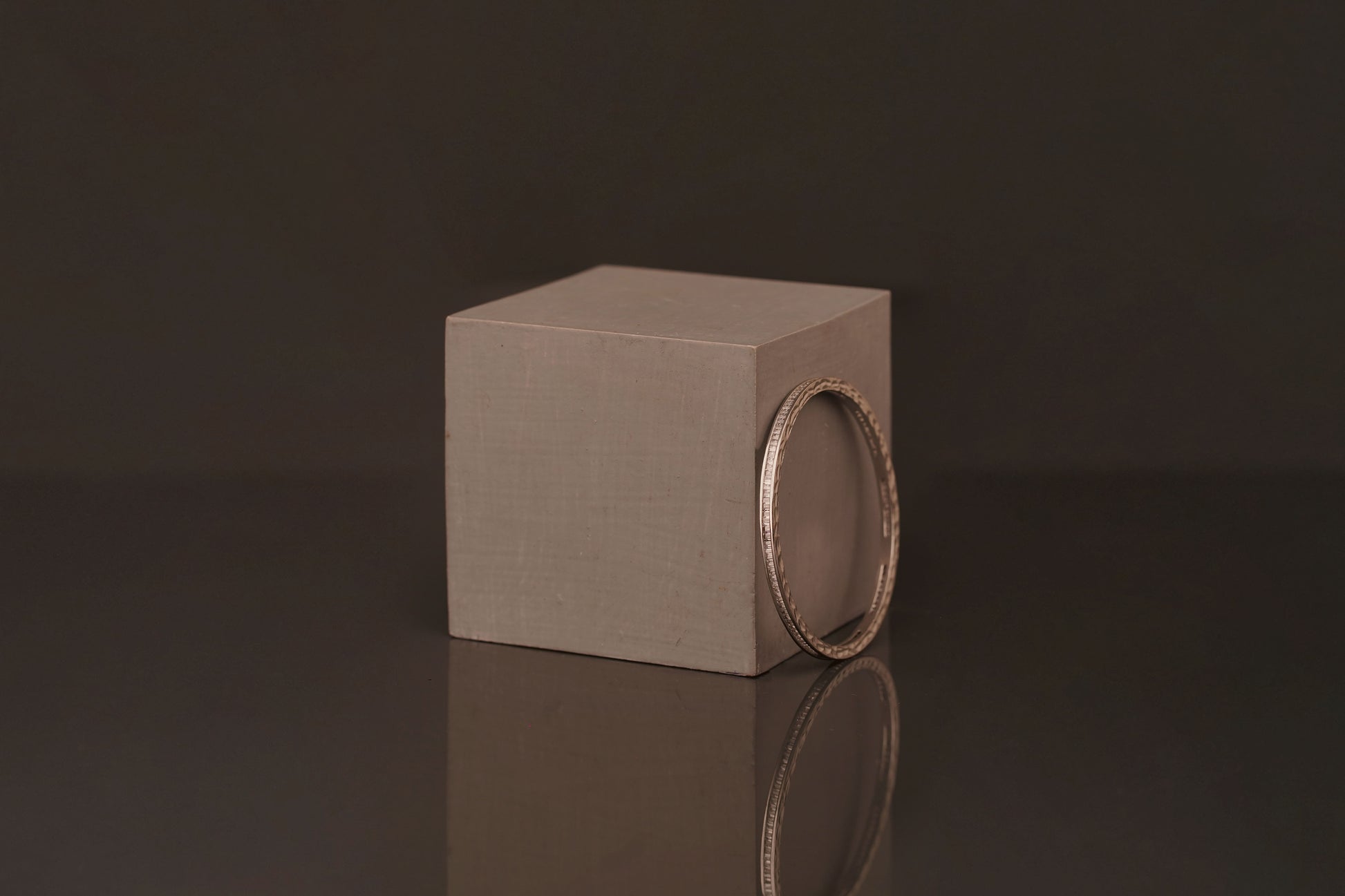 Sidra Bangle(B14) - Pure Allure