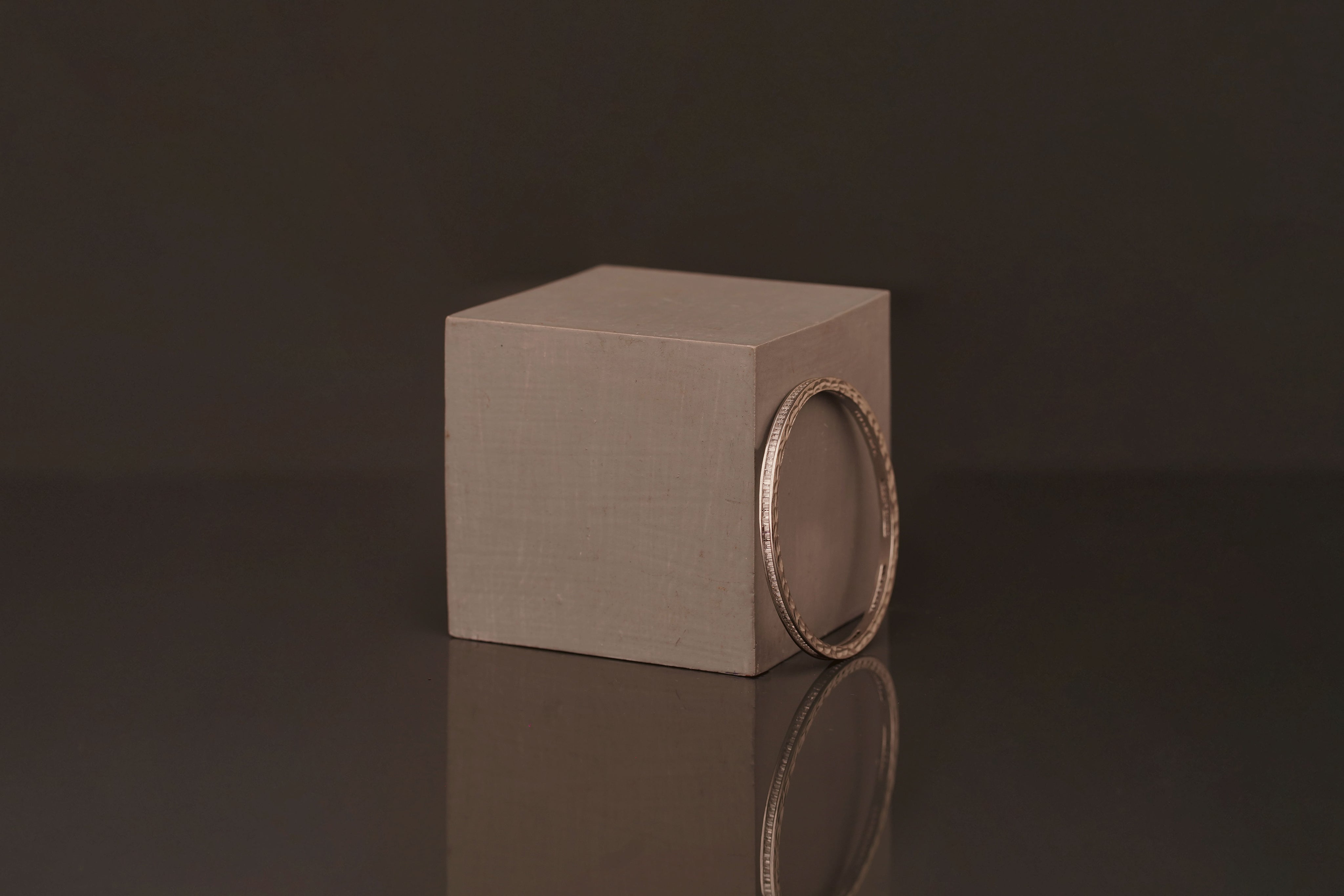 Sidra Bangle(B14) - Pure Allure