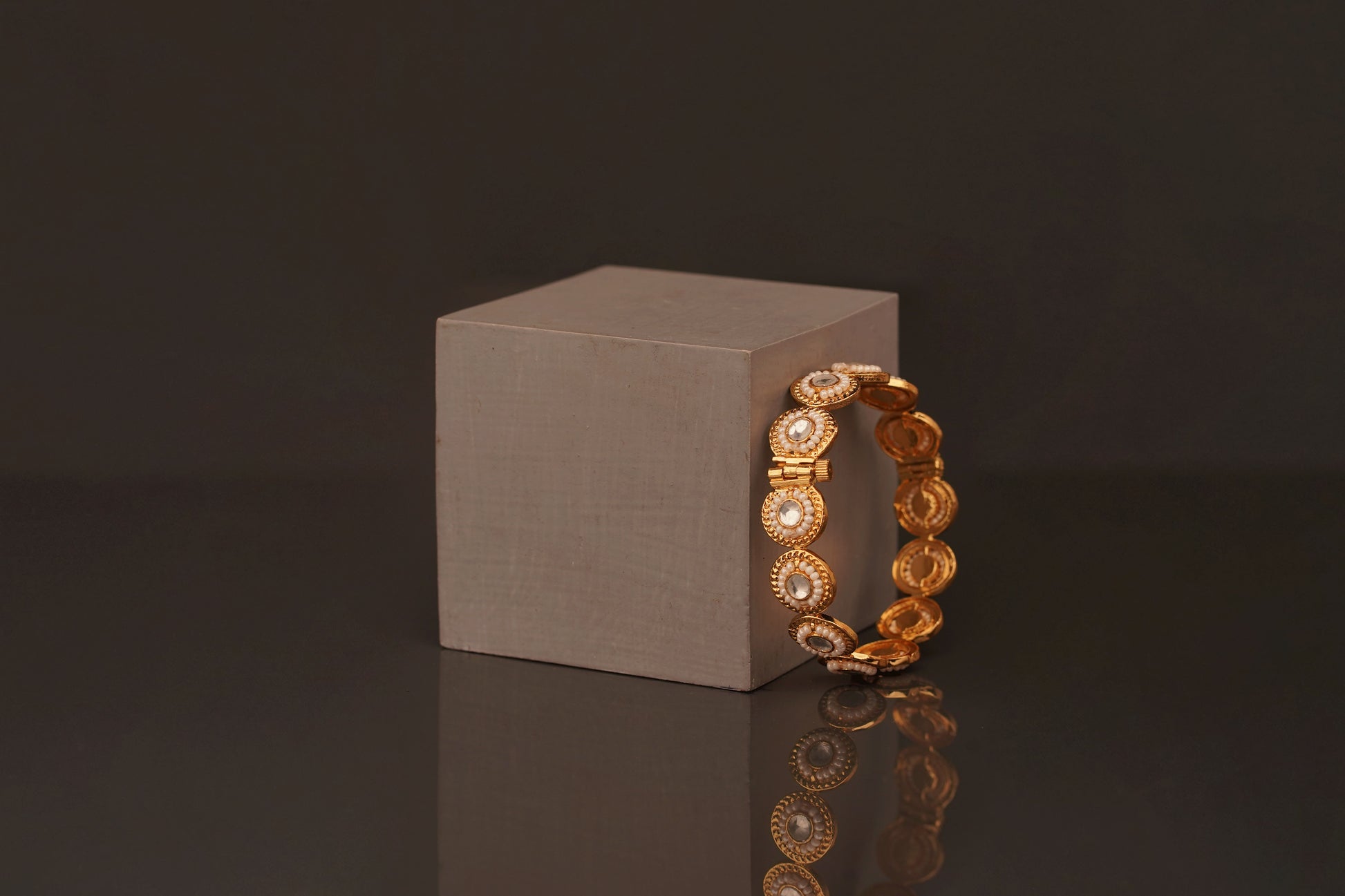 Nagina Bangle (B103) - Pure Allure