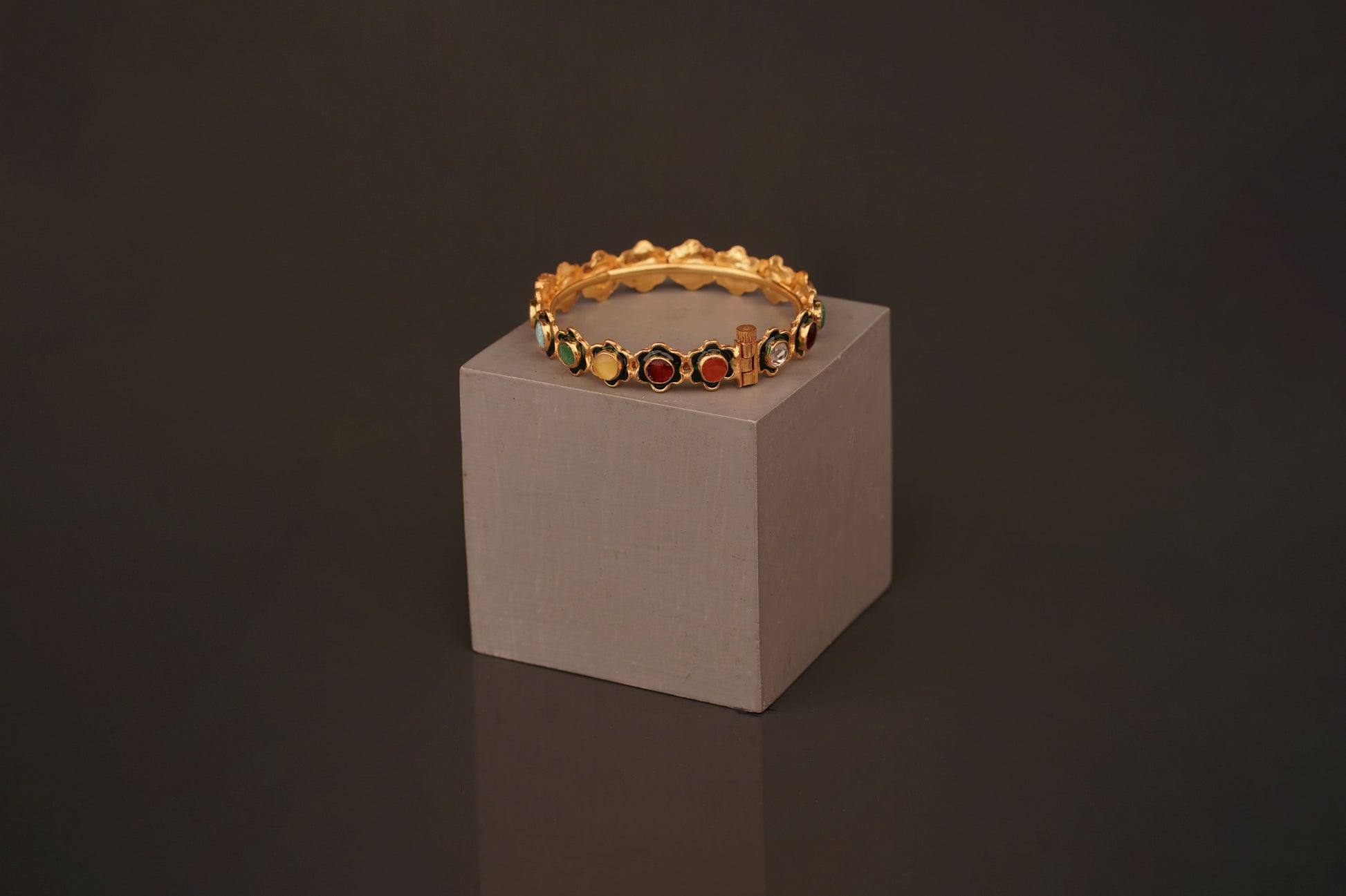 Kushbu Bangle(B53) - Pure Allure