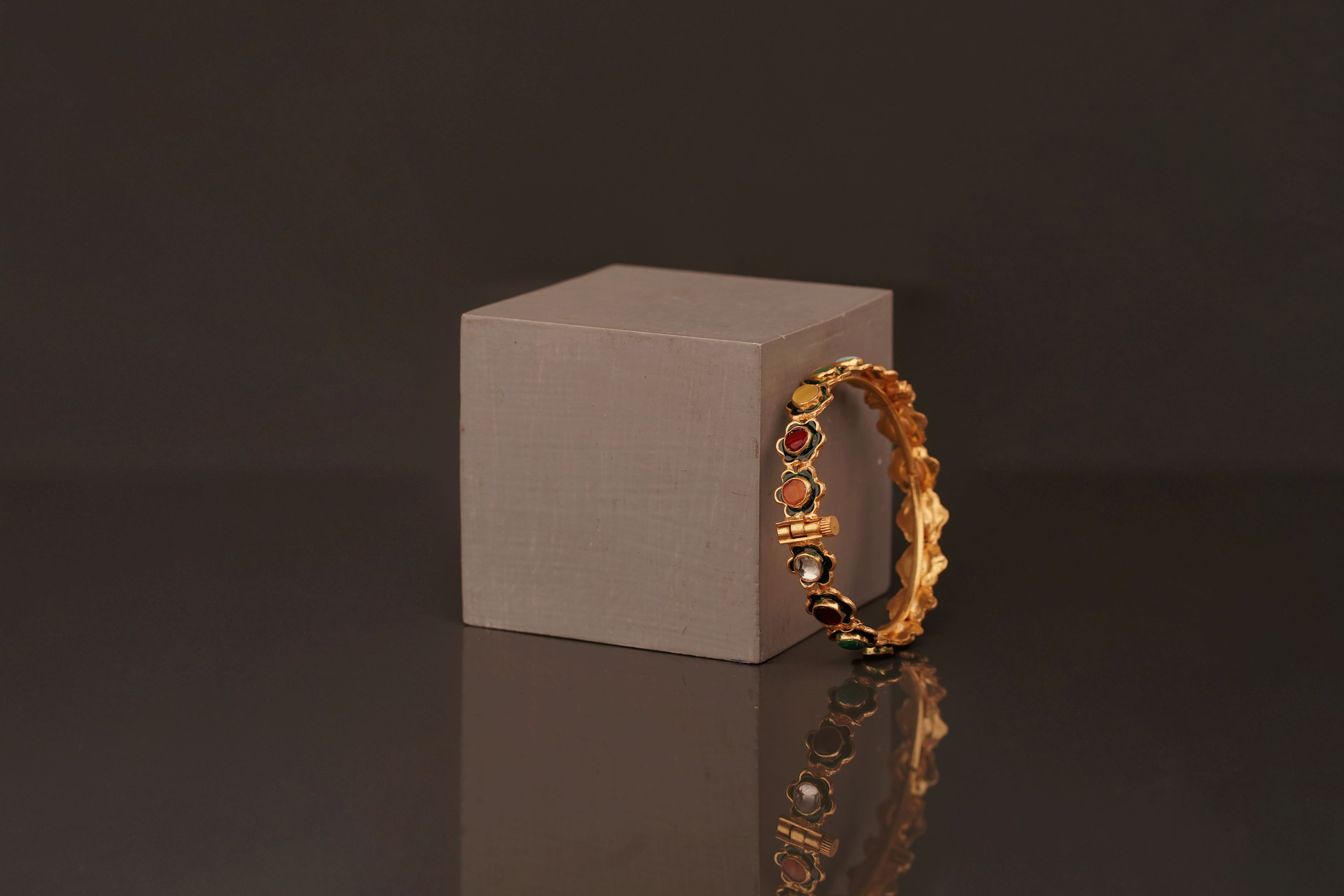 Kushbu Bangle(B53) - Pure Allure