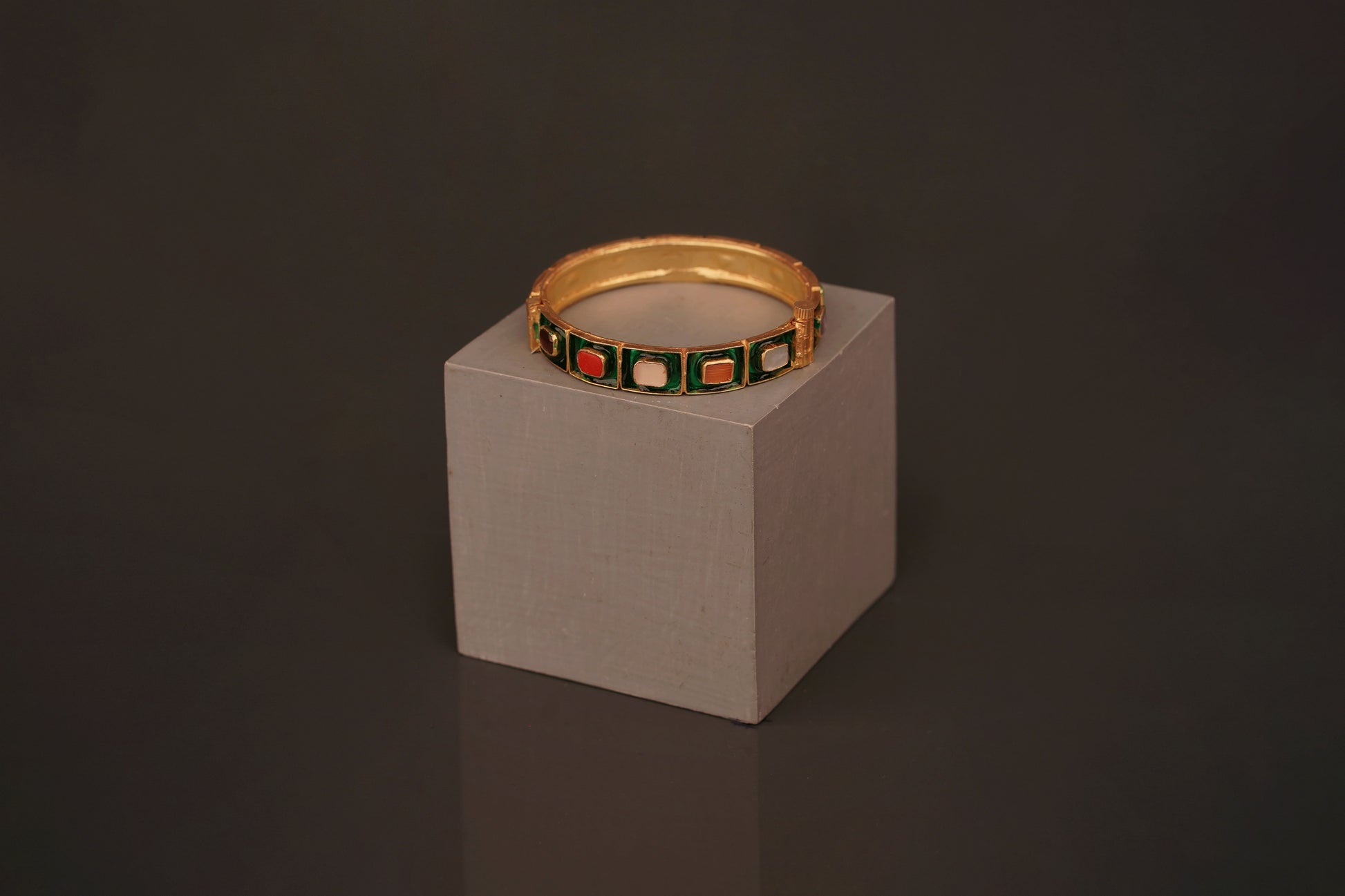 Varna Bangle(B39) - Pure Allure
