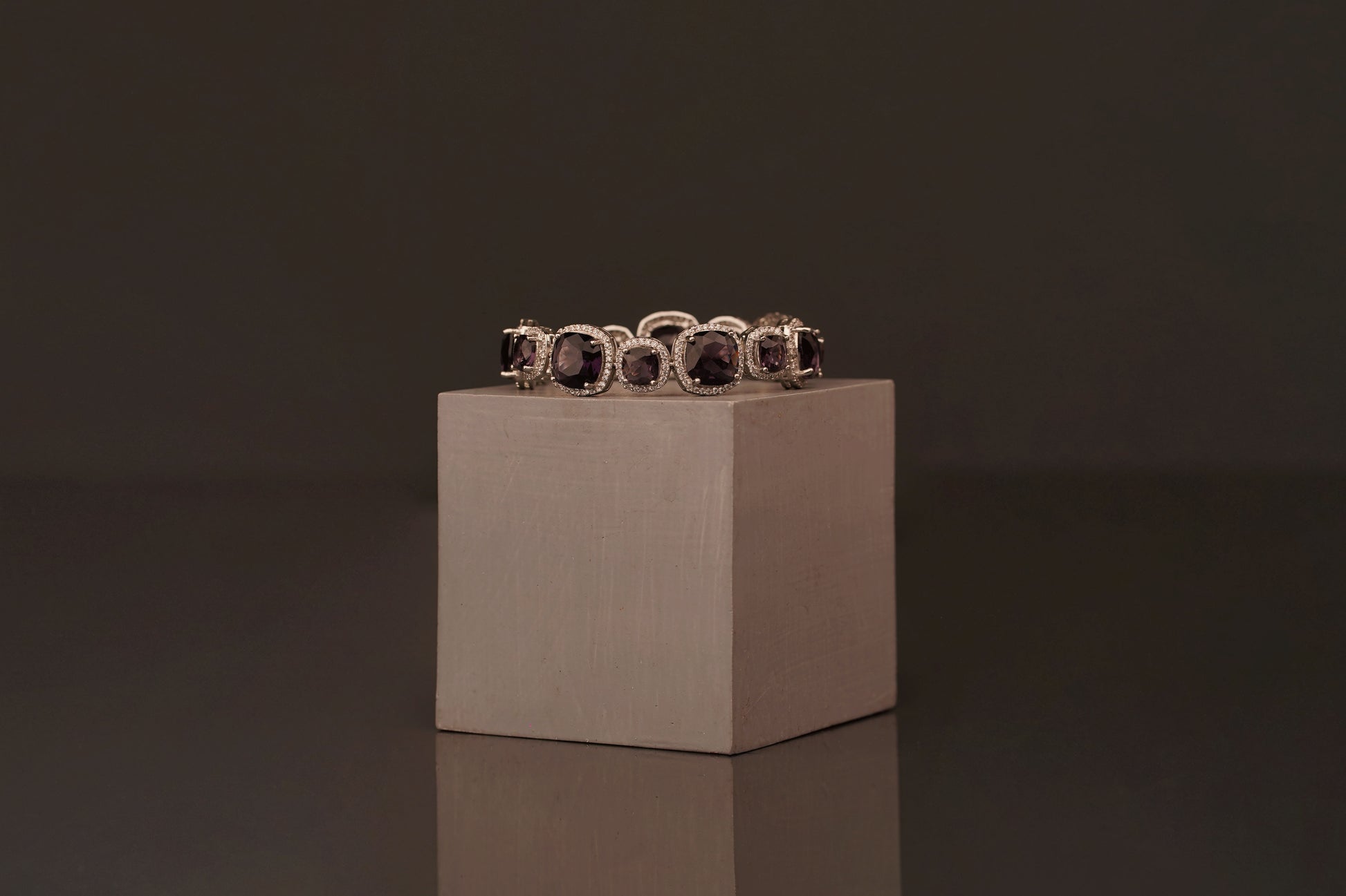 Ameesha Statement Bracelet(BR02) - Pure Allure