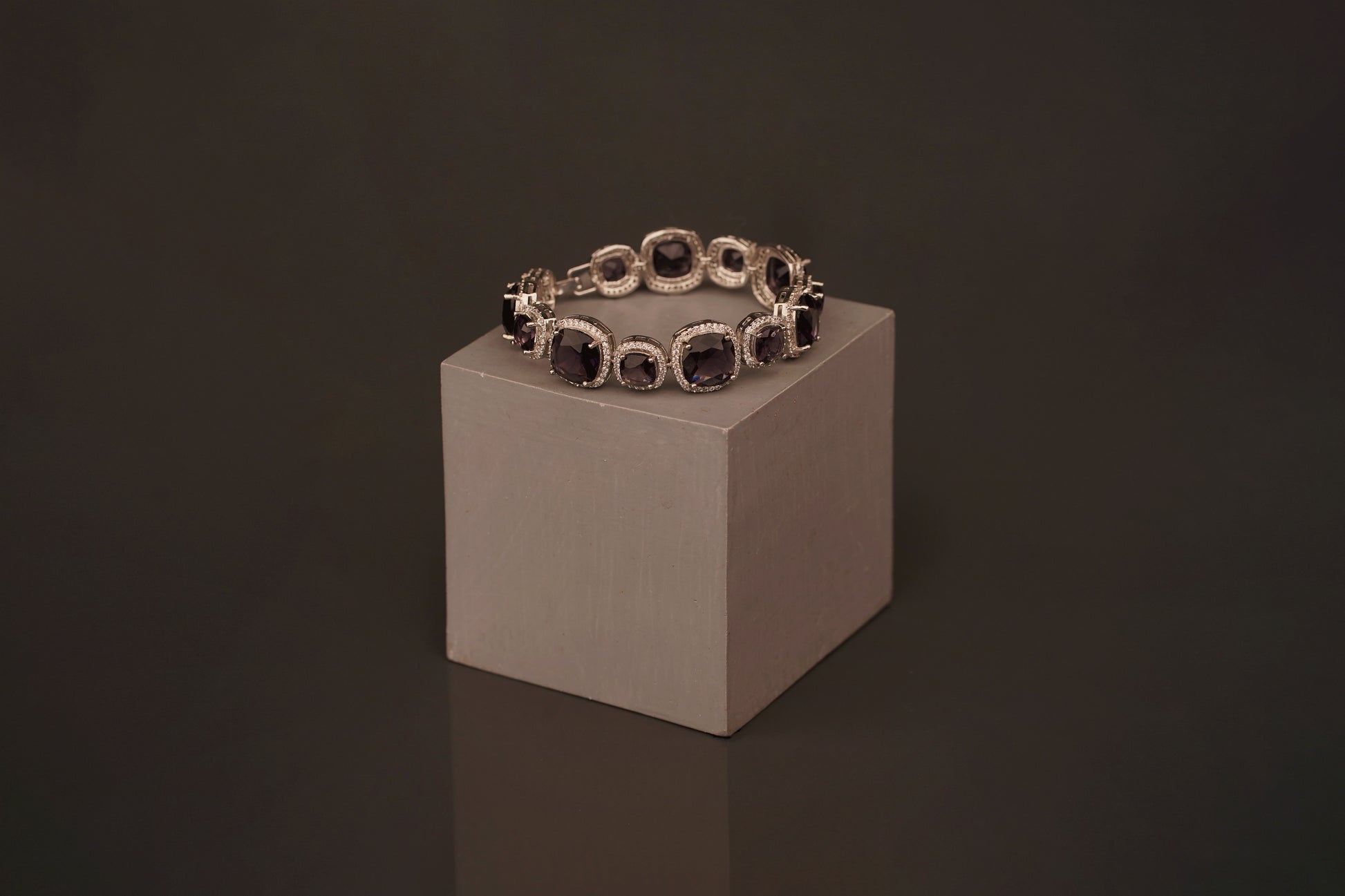 Ameesha Statement Bracelet(BR02) - Pure Allure