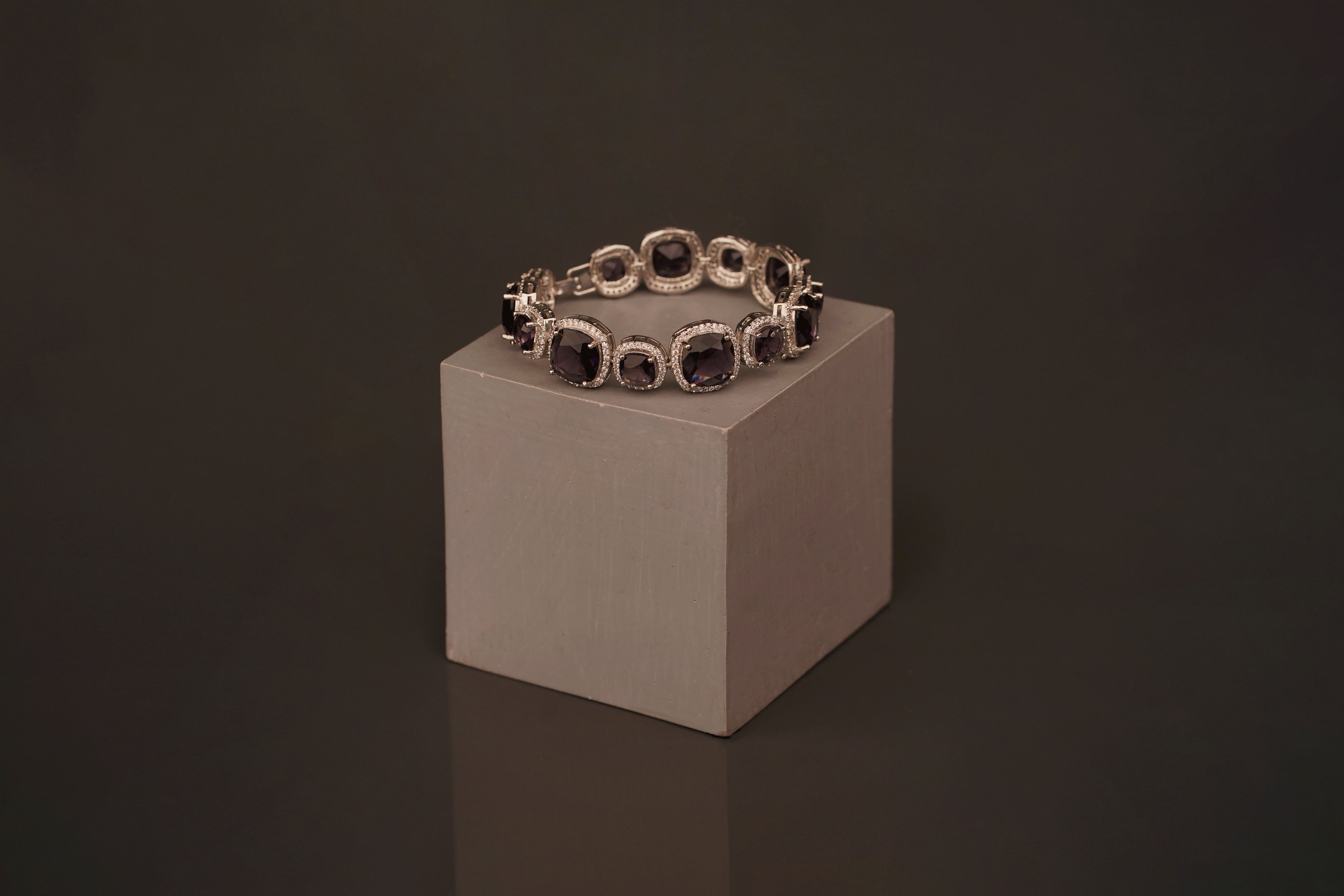 Ameesha Statement Bracelet(BR02) - Pure Allure
